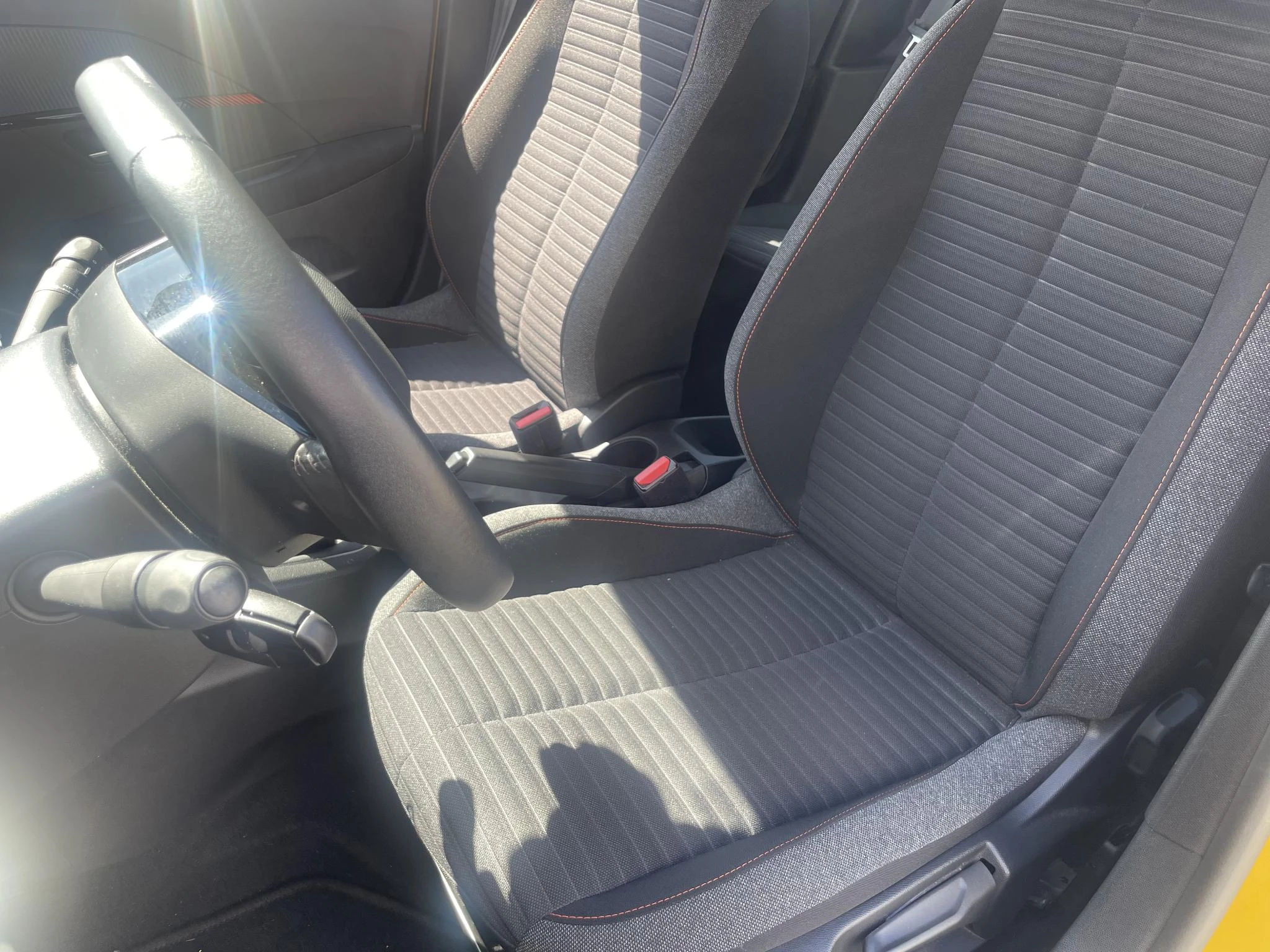 Peugeot-208-image-12