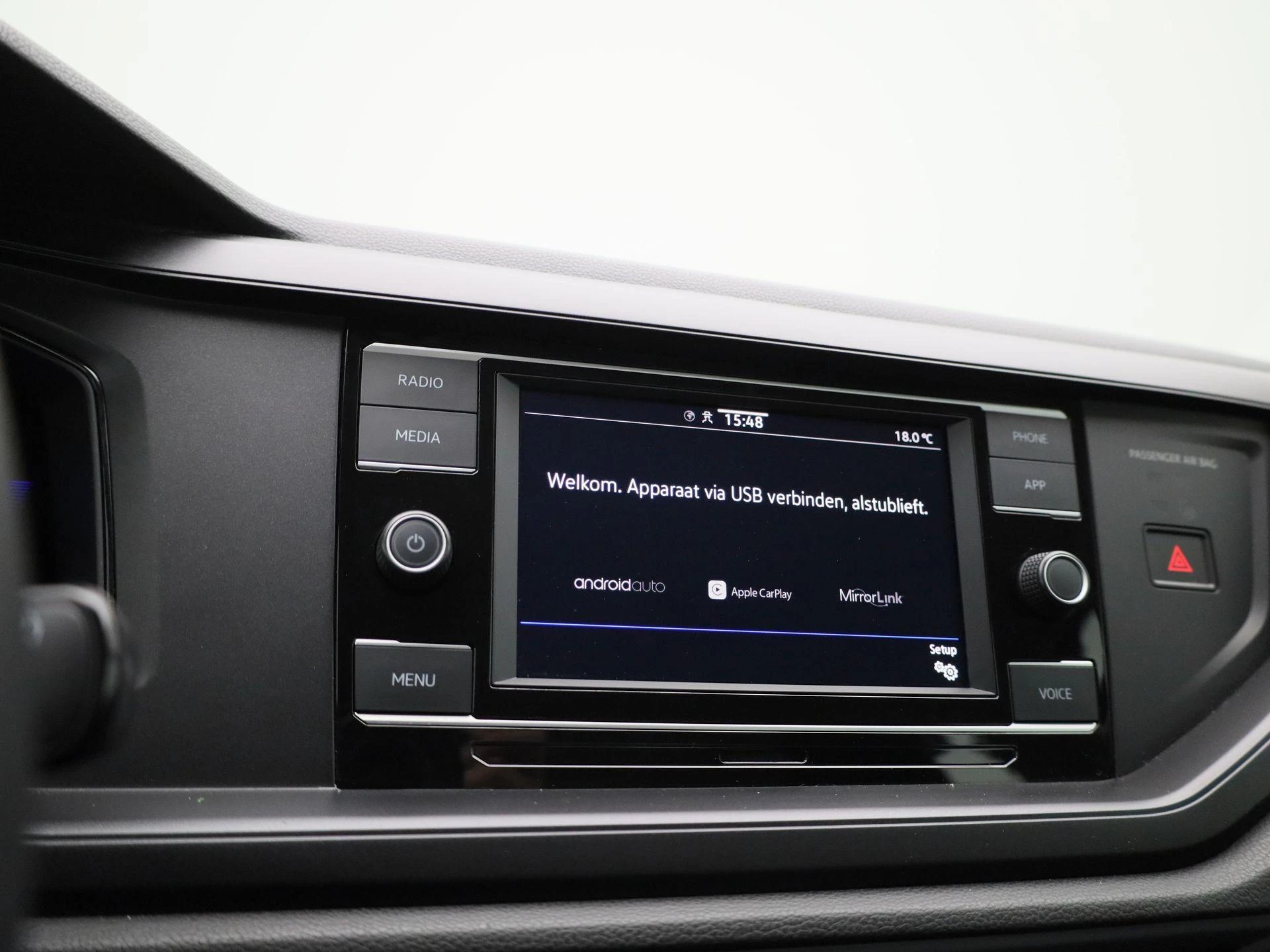 Volkswagen-Polo-image-22