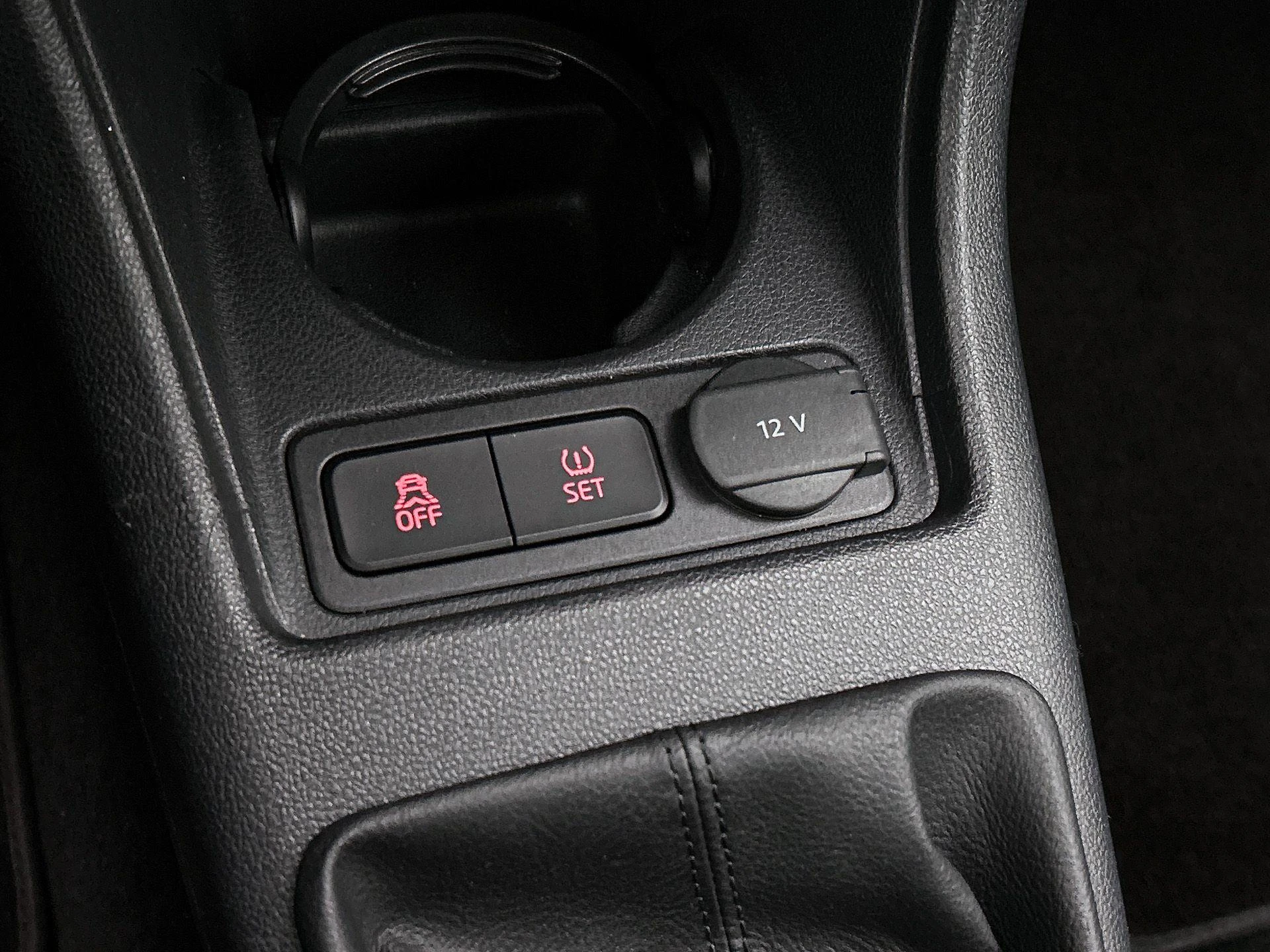 Volkswagen-up!-image-21