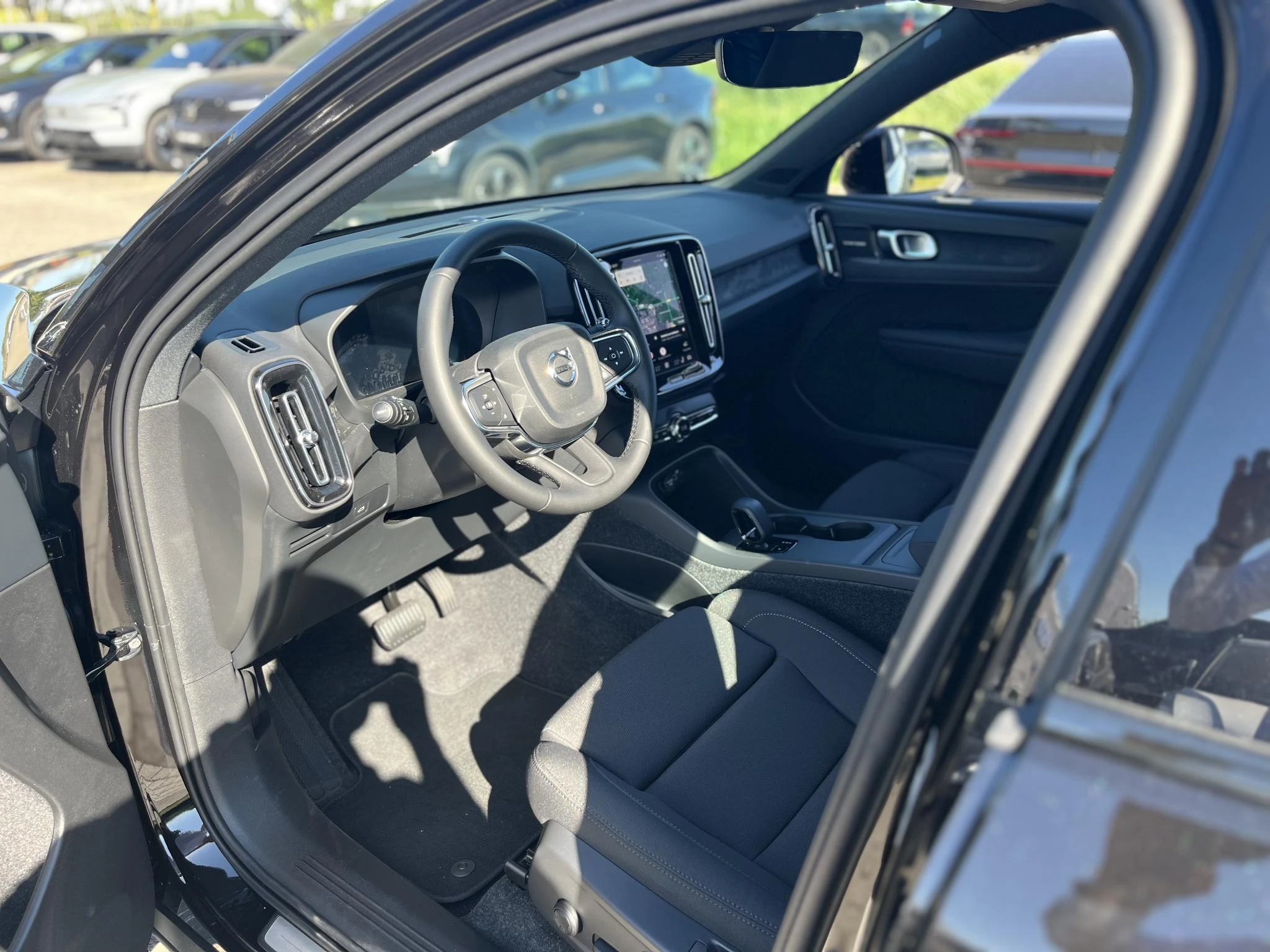 Volvo-EX40-image-5