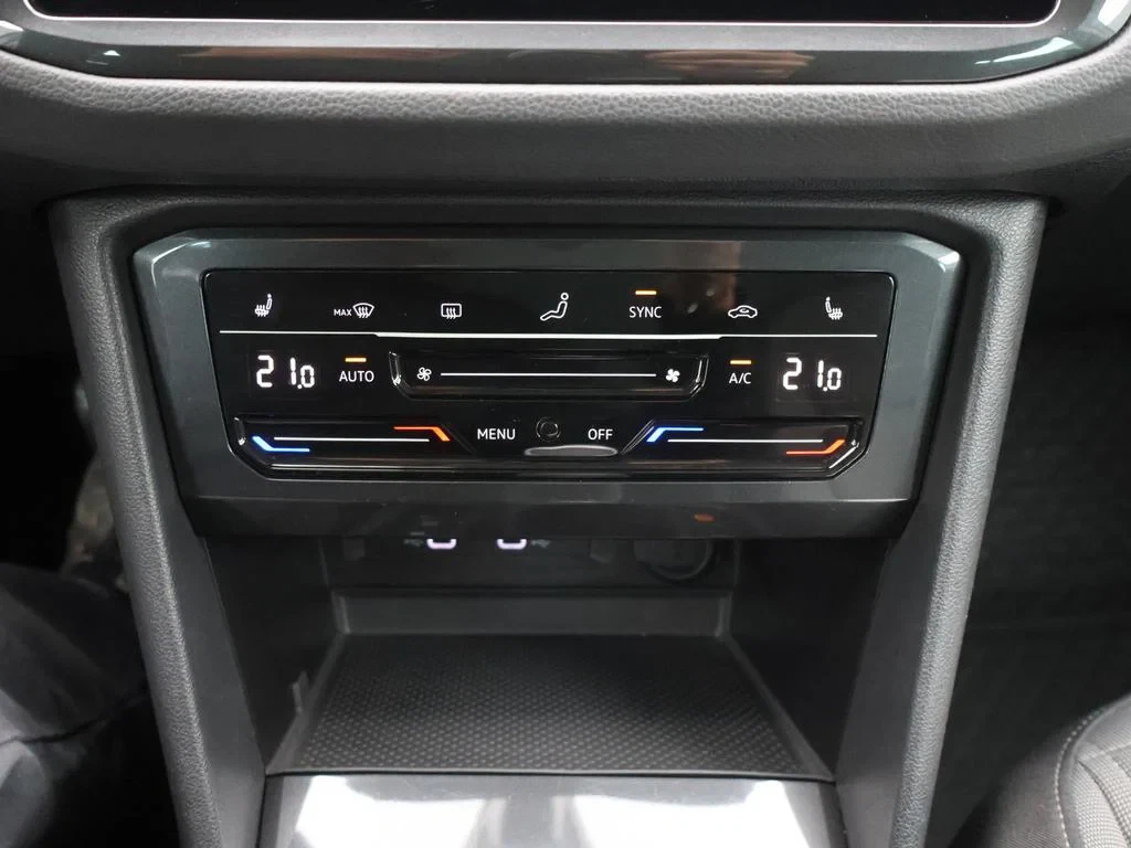 Volkswagen-Tiguan-image-21