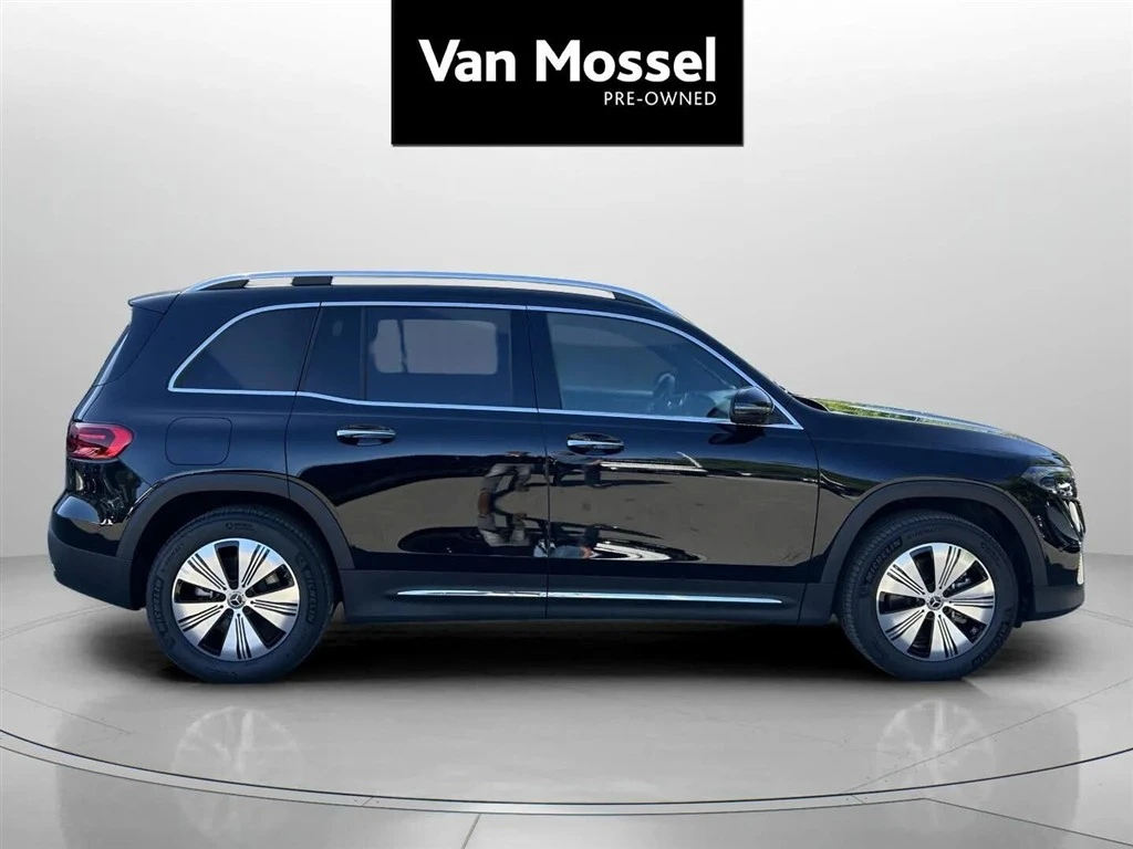 Mercedes-Benz-EQB-image-3
