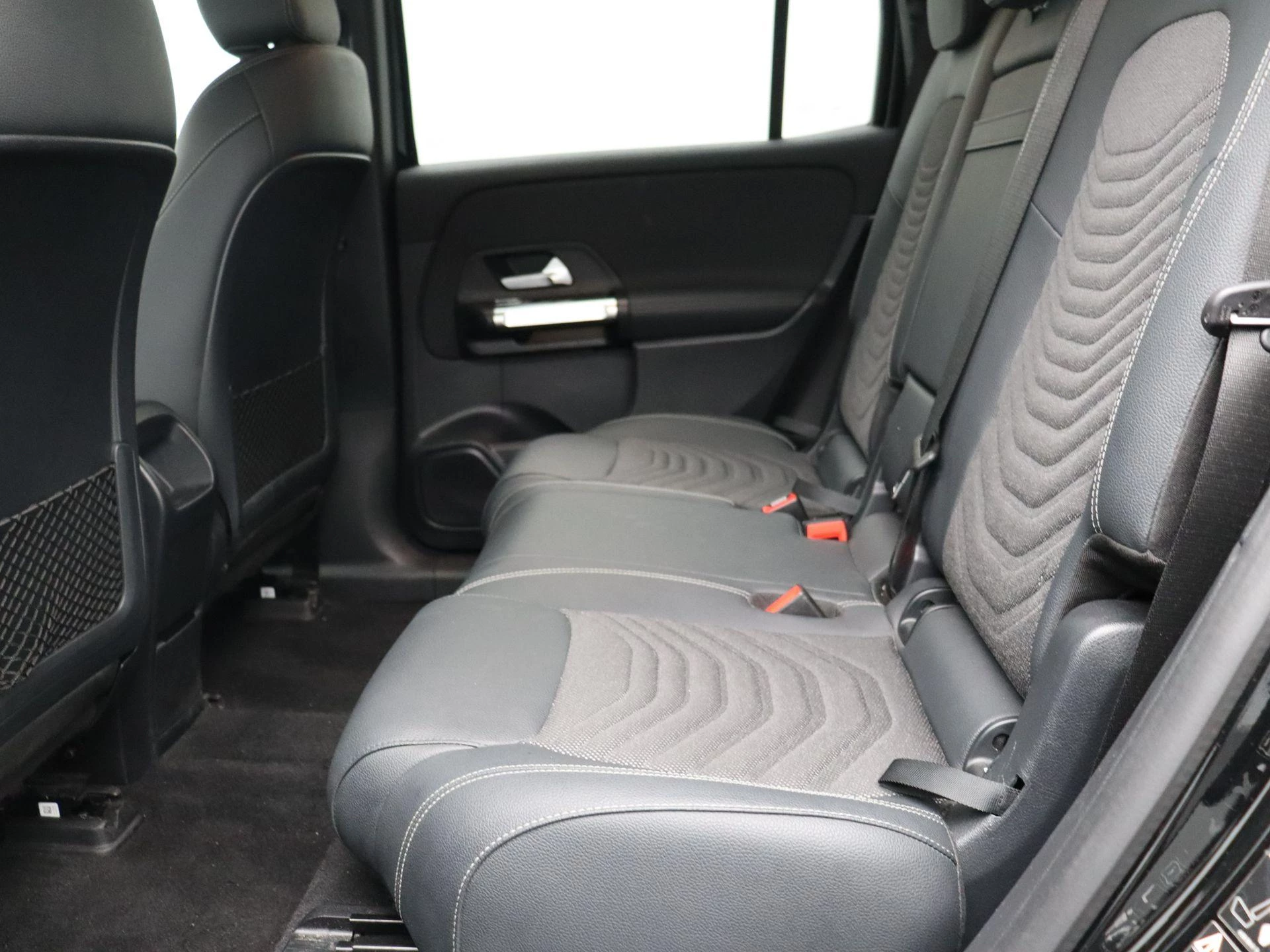 Mercedes-Benz EQB 250+ Luxury Line + 7 ZITPLAATSEN + CARPLAY +