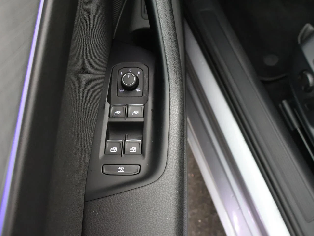 Volkswagen-Passat-image-20