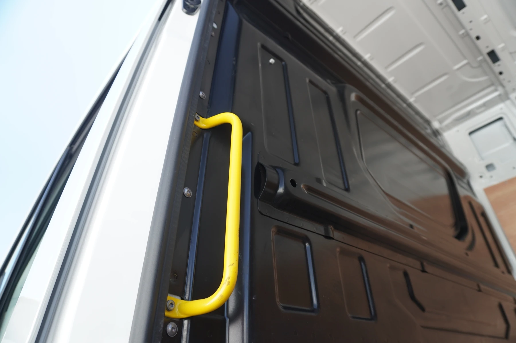Volkswagen-Crafter-image-18
