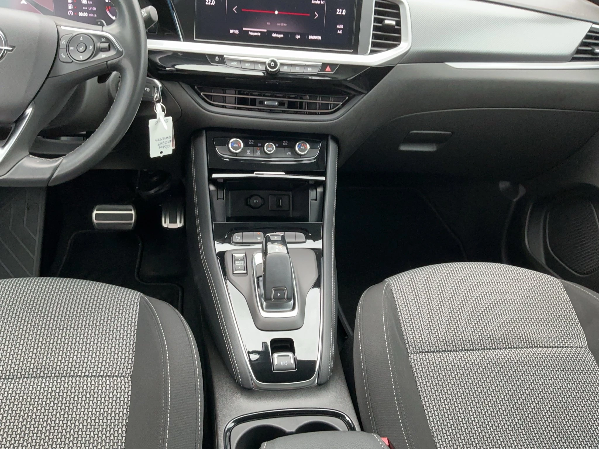 Opel-Grandland-image-13