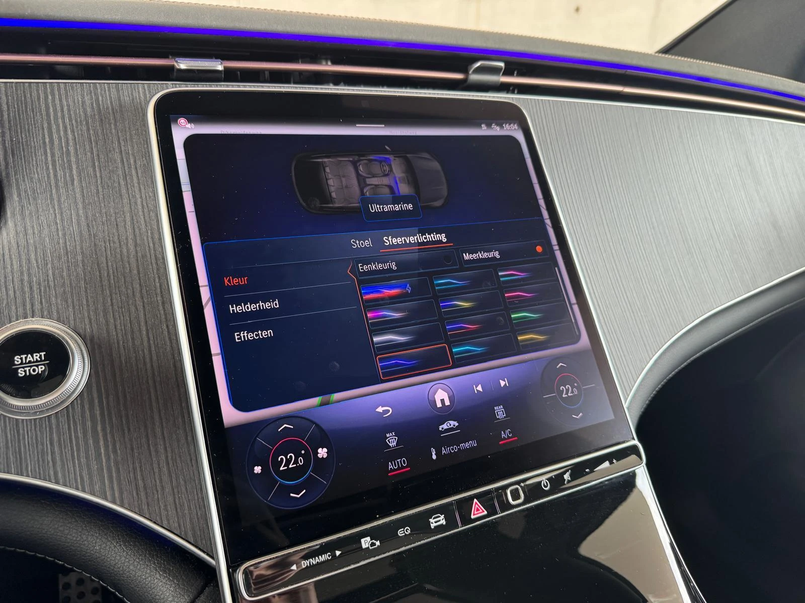 Mercedes-Benz-EQE-image-18