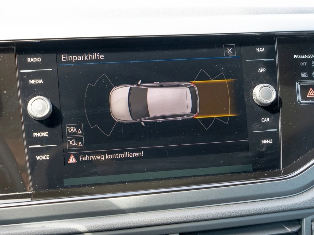 Volkswagen-Polo-image-12