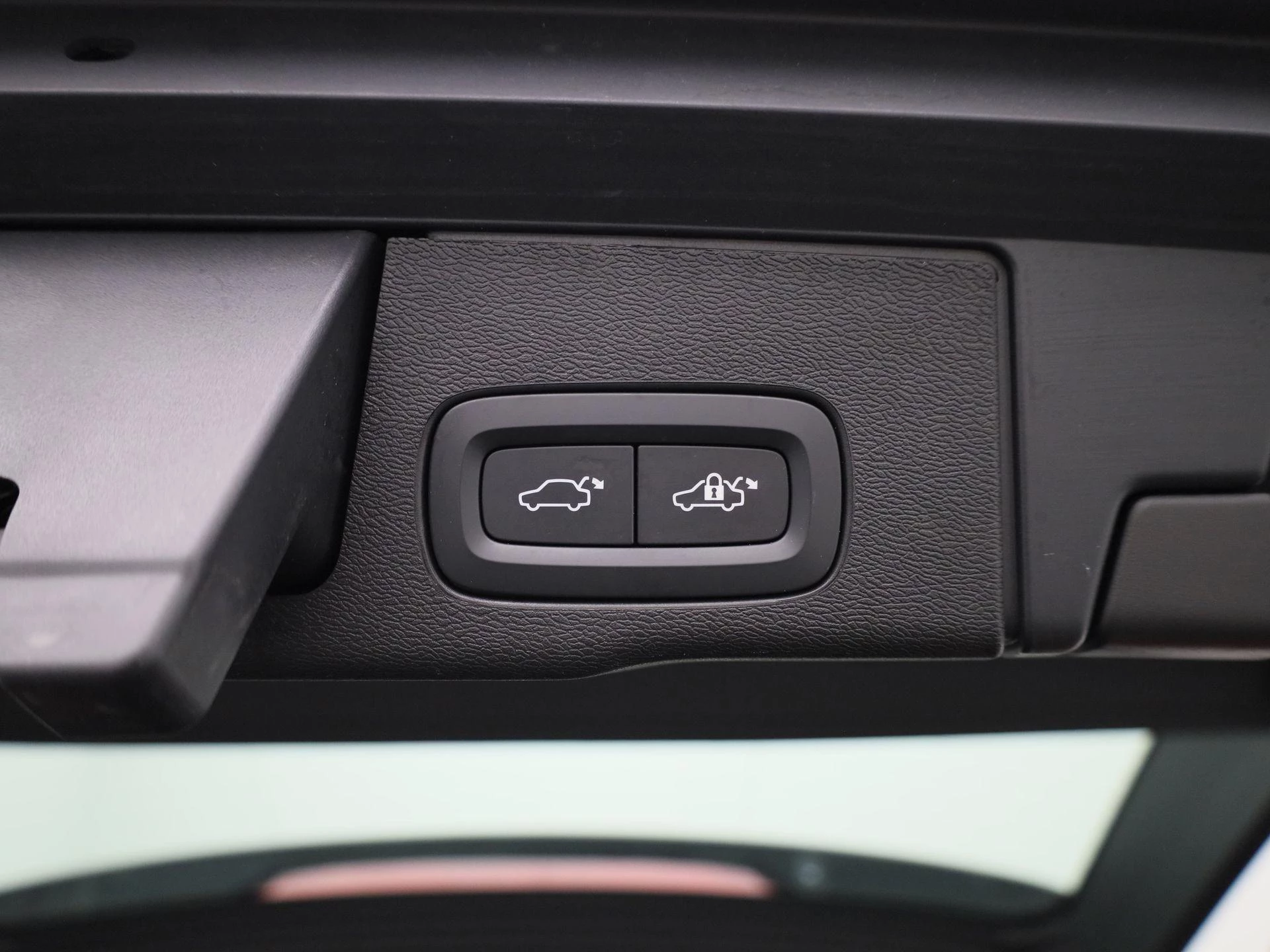 Volvo-XC60-image-11