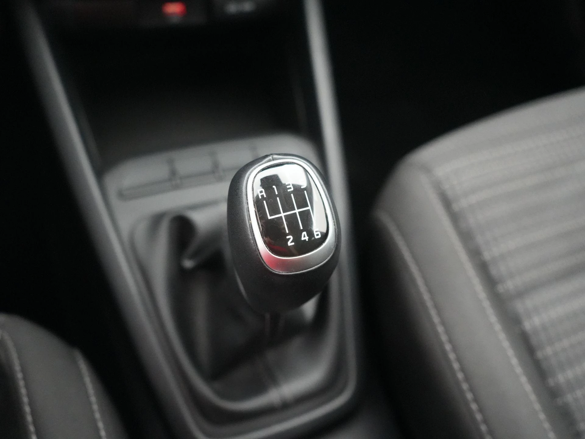 Kia-Stonic-image-9