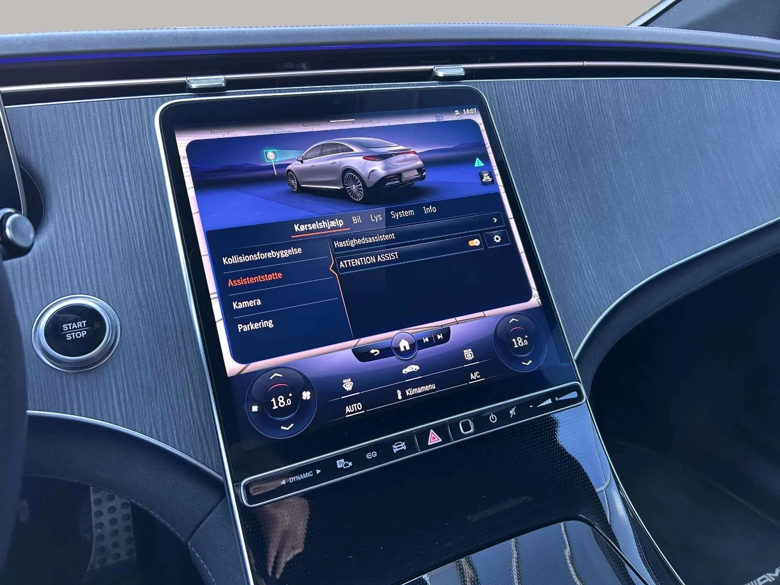 Mercedes-Benz-EQE-image-17