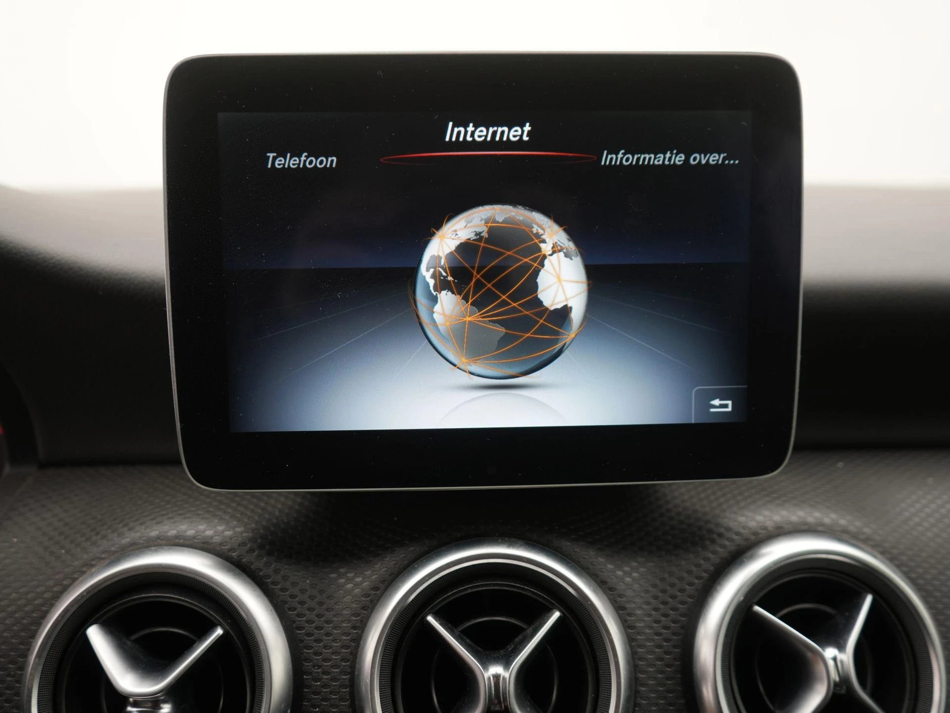 Mercedes-Benz-A-Klasse-image-15