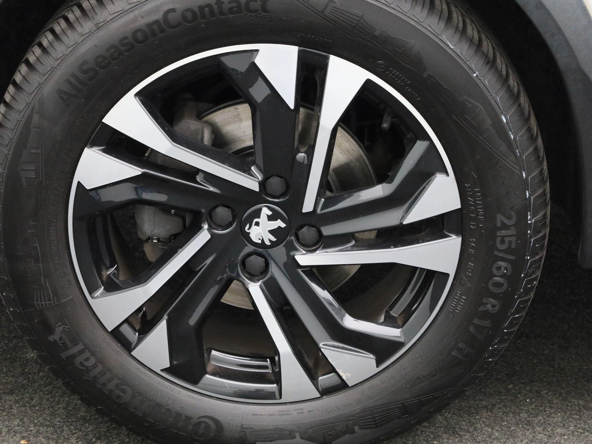 Peugeot-2008-image-11