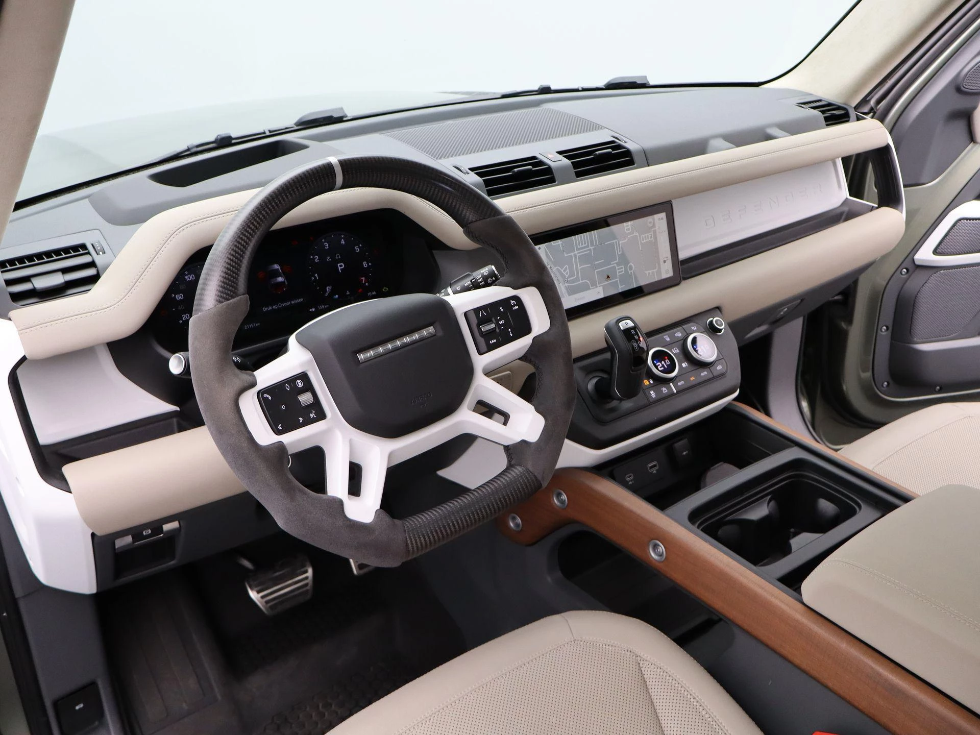 Land Rover-Defender-image-33