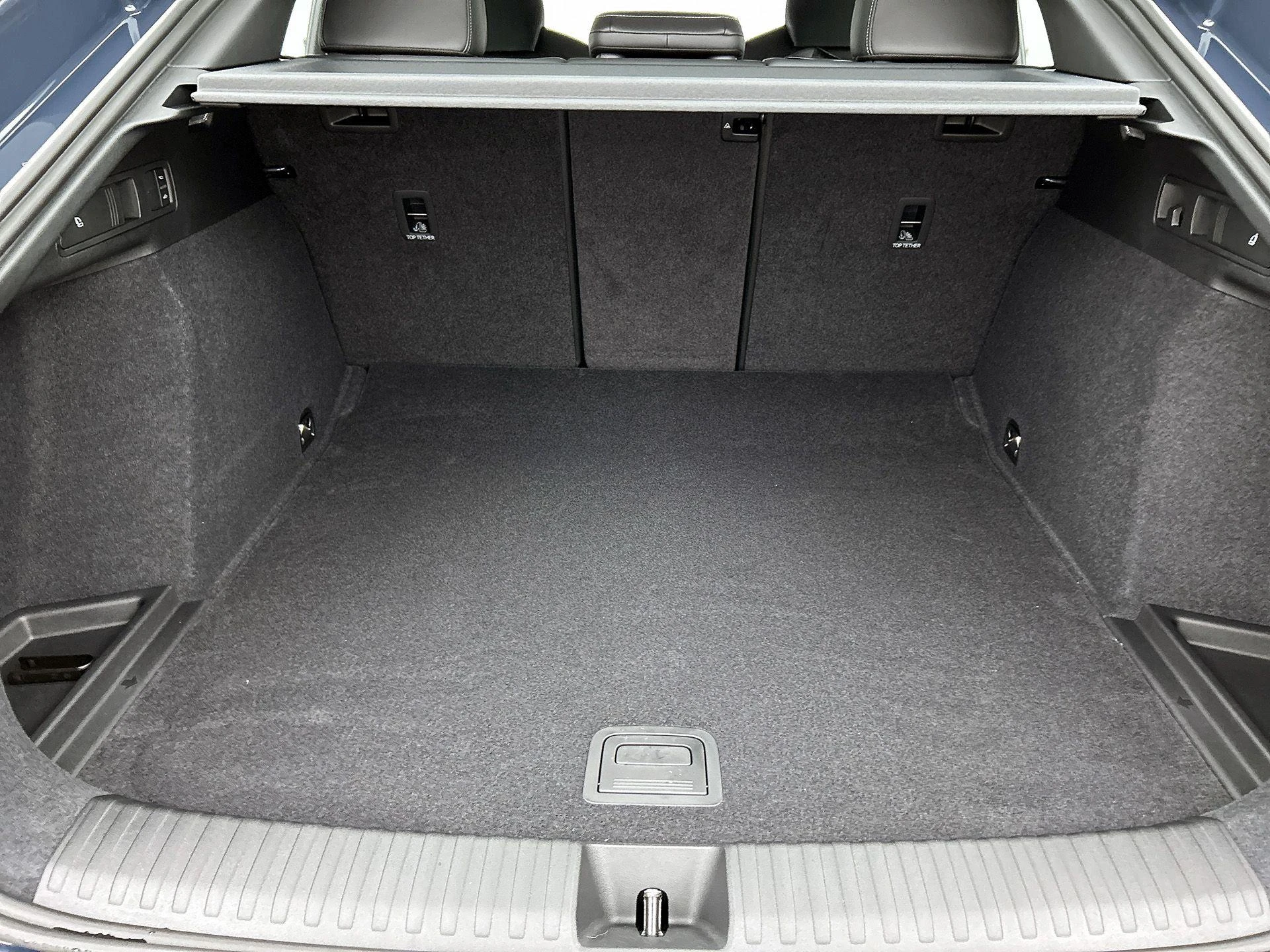 Audi-Q6 e-tron-image-24