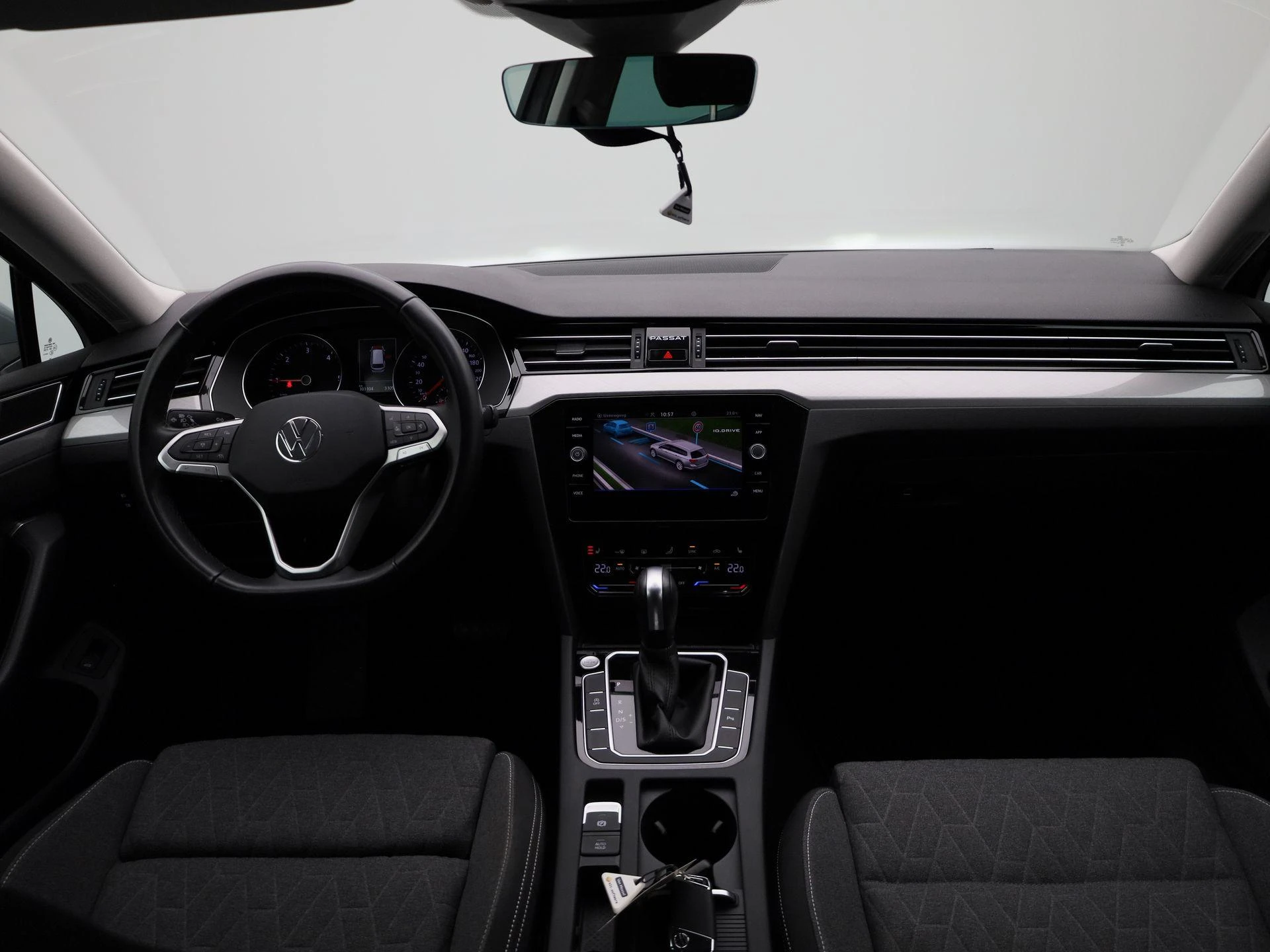 Volkswagen-Passat-image-34