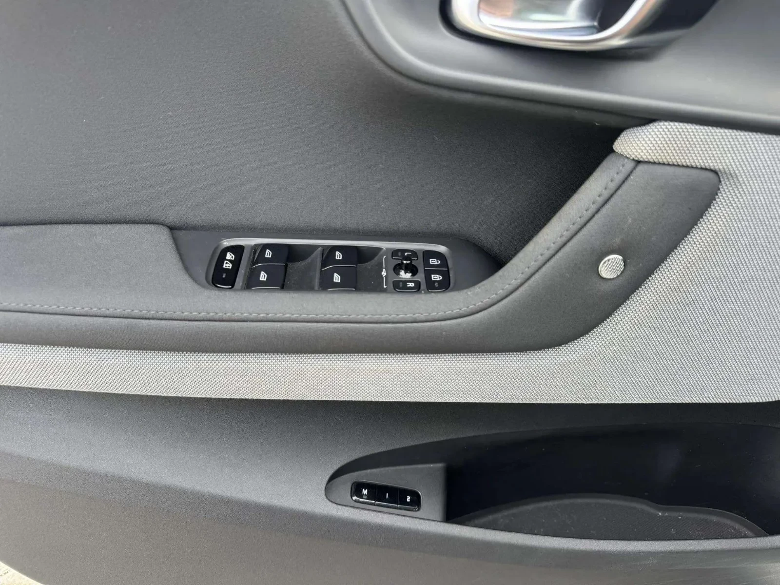 Polestar-2-image-10