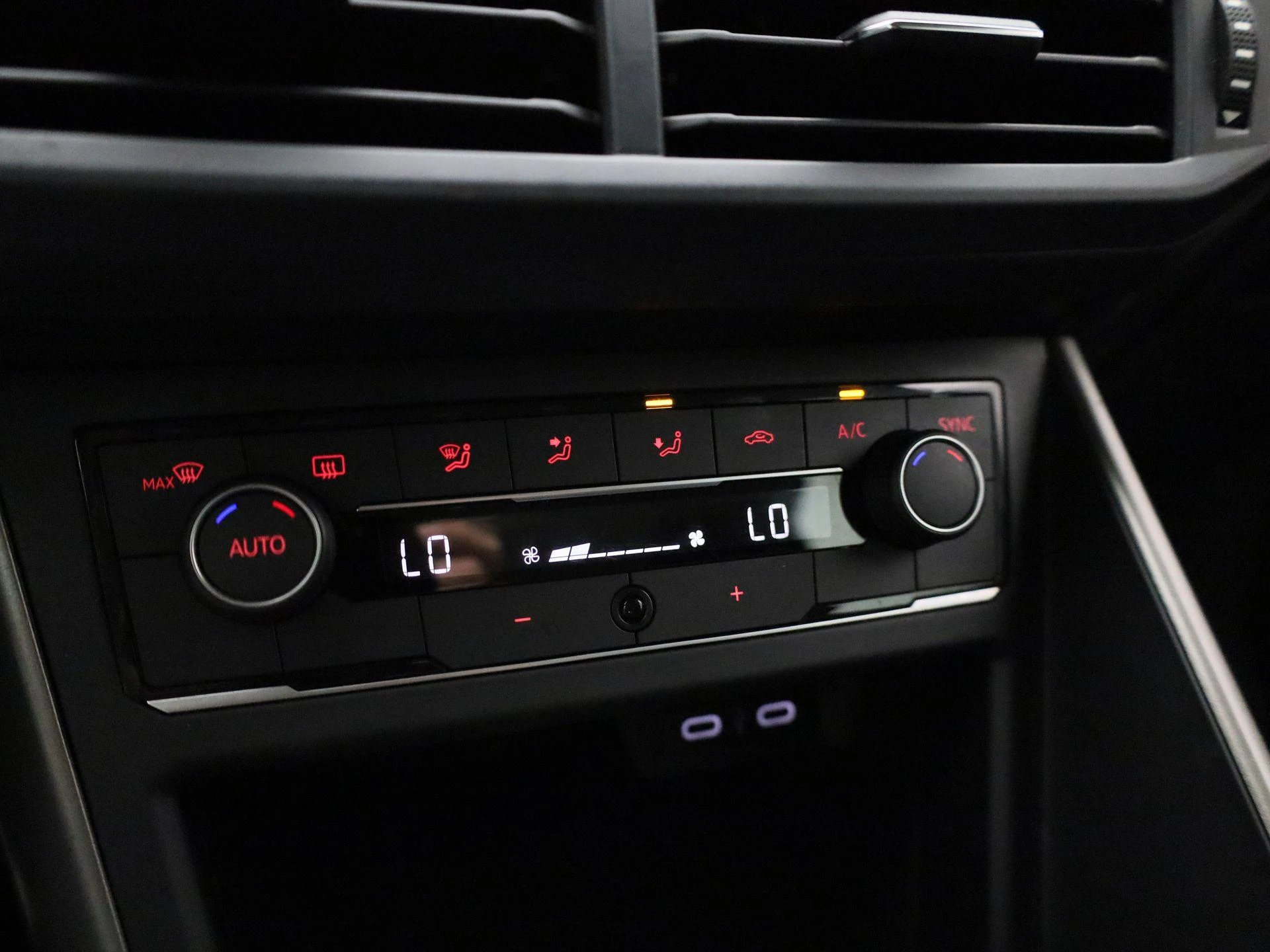 Volkswagen-Polo-image-21