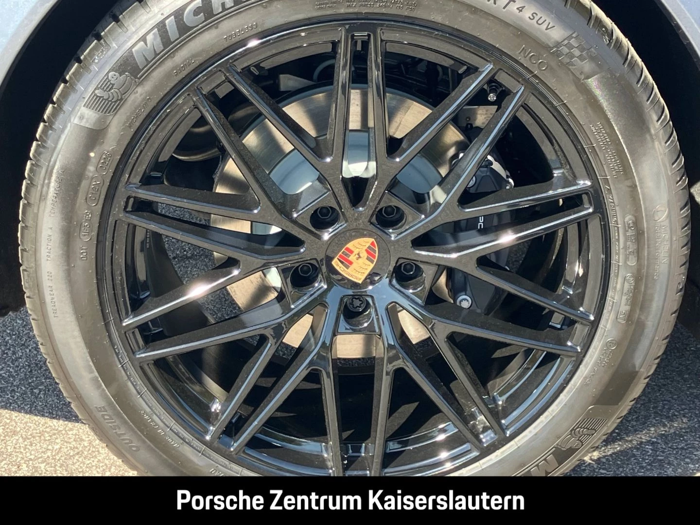 Porsche-Cayenne-image-12