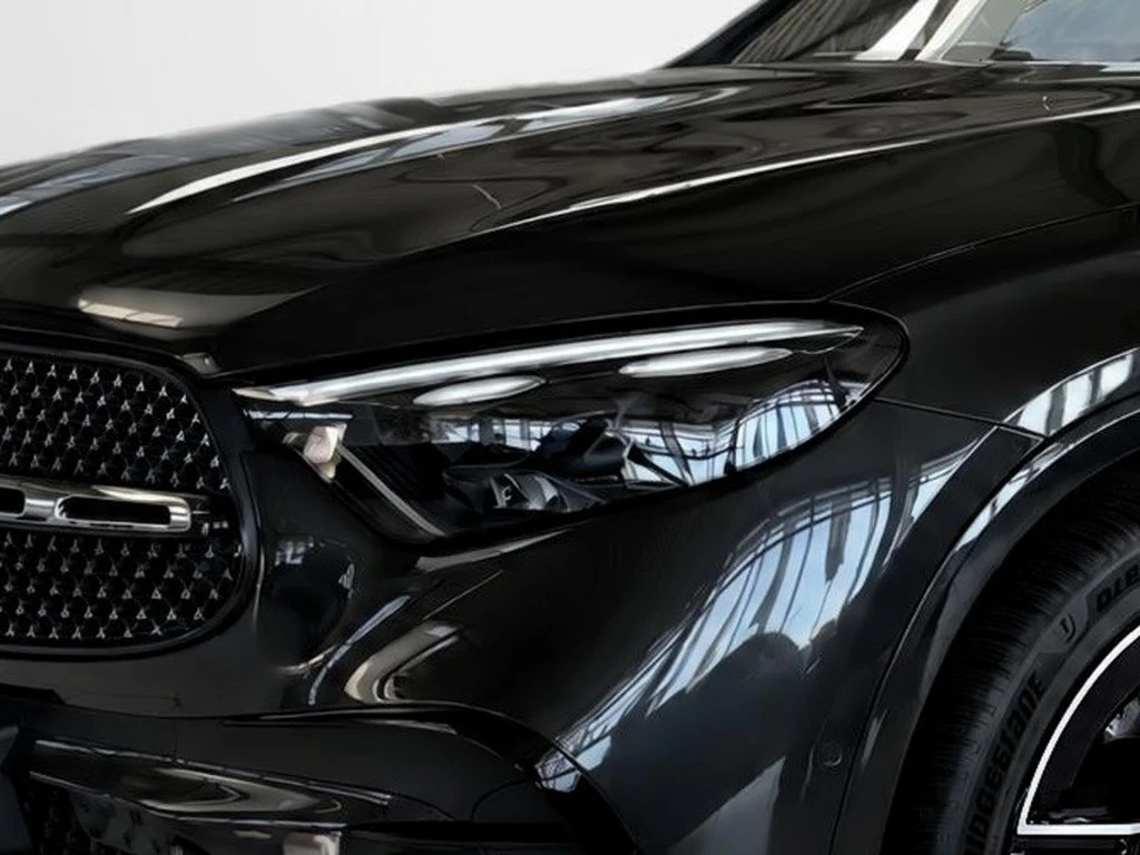 Mercedes-Benz-GLC 220 d-image-4