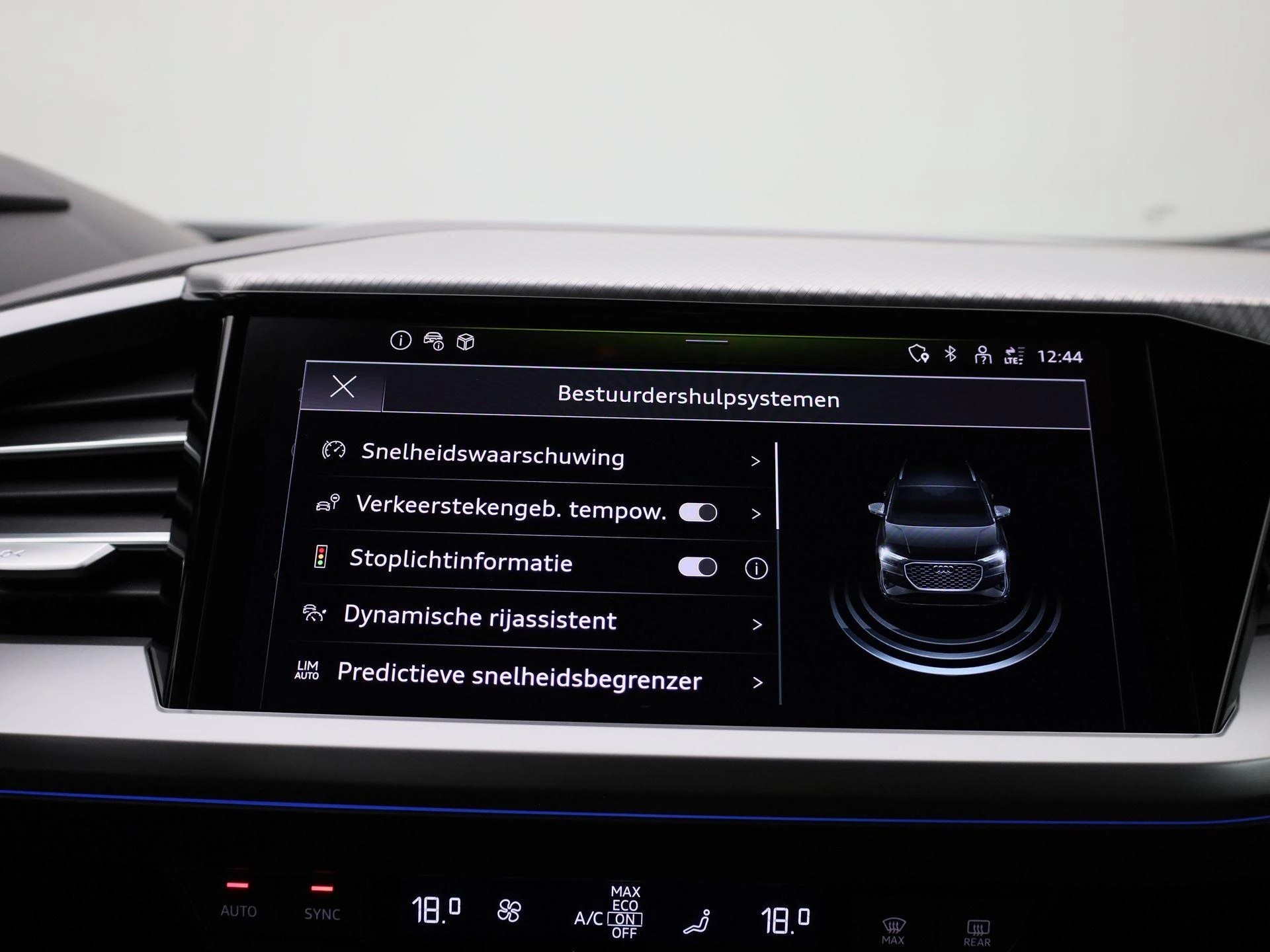 Audi-Q4 e-tron-image-28