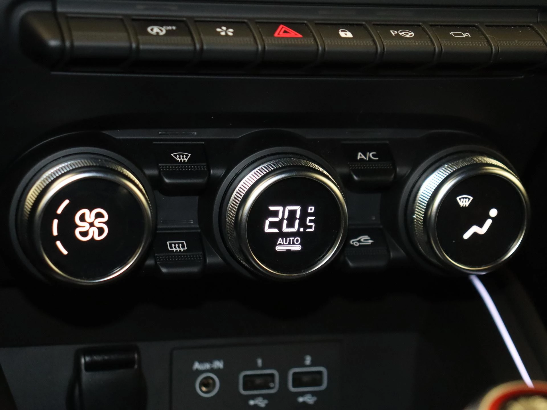 Renault-Clio-image-18