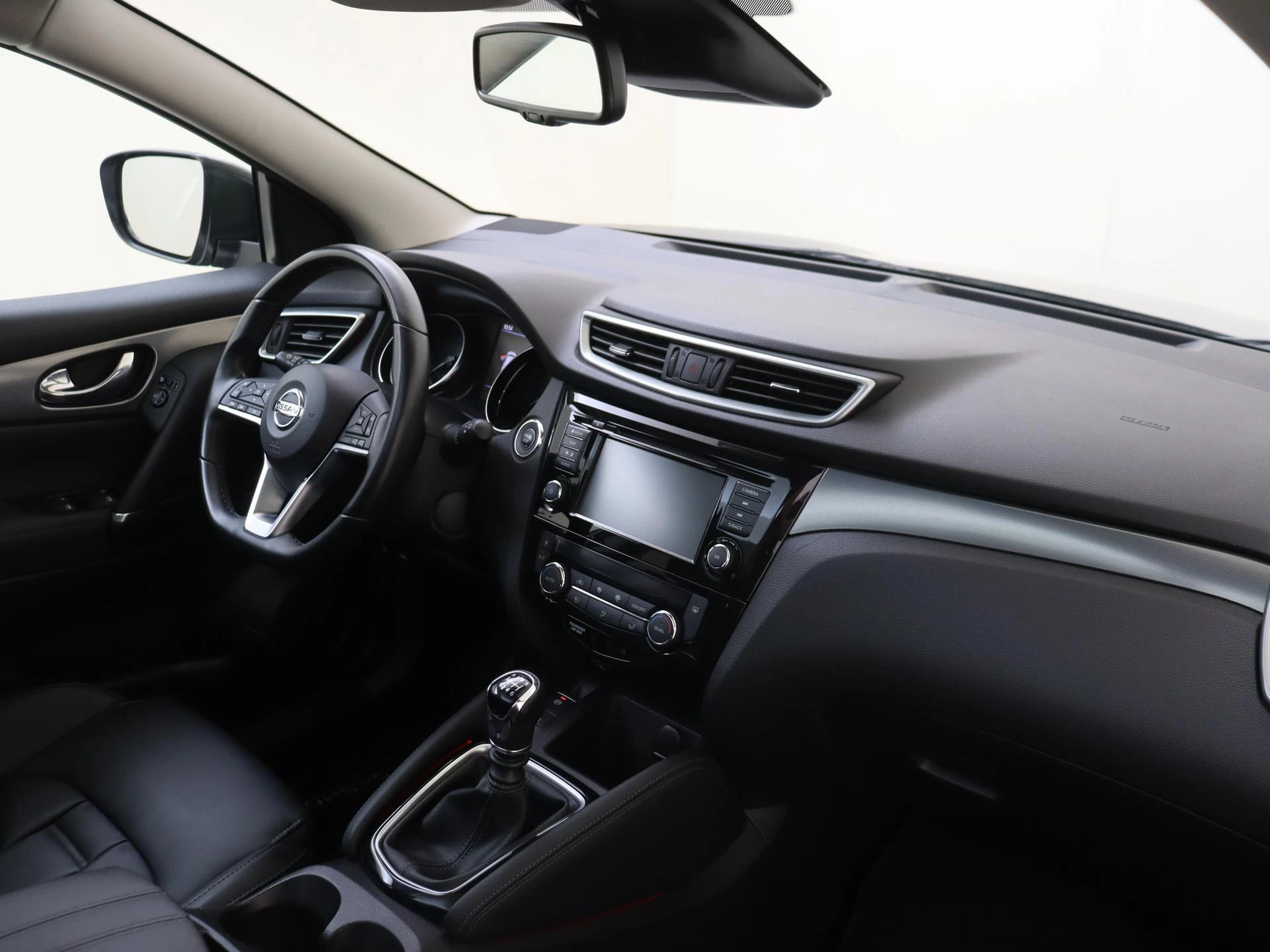 Nissan QASHQAI 1.3 DIG-T Premium Edition