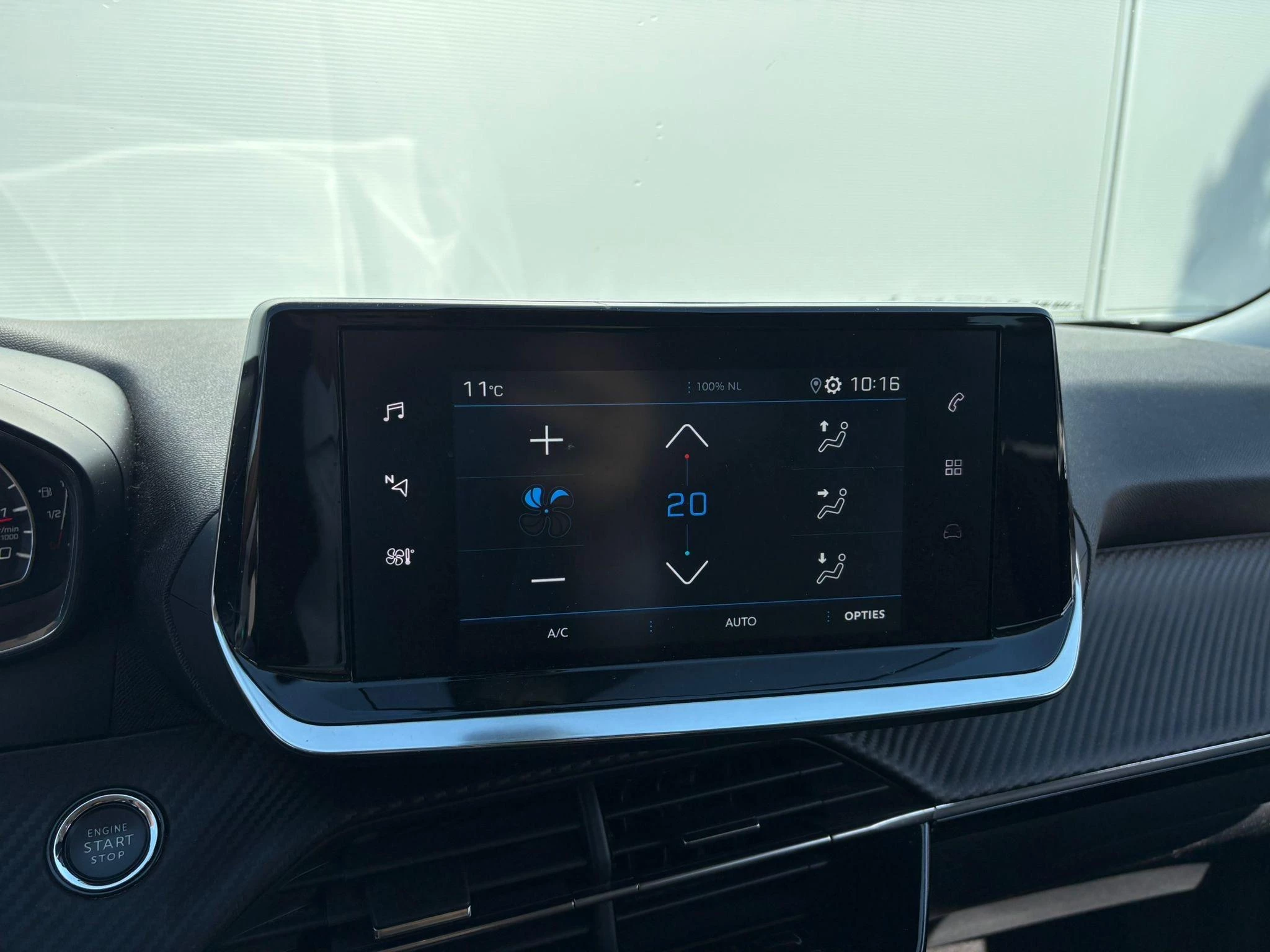 Peugeot-2008-image-13