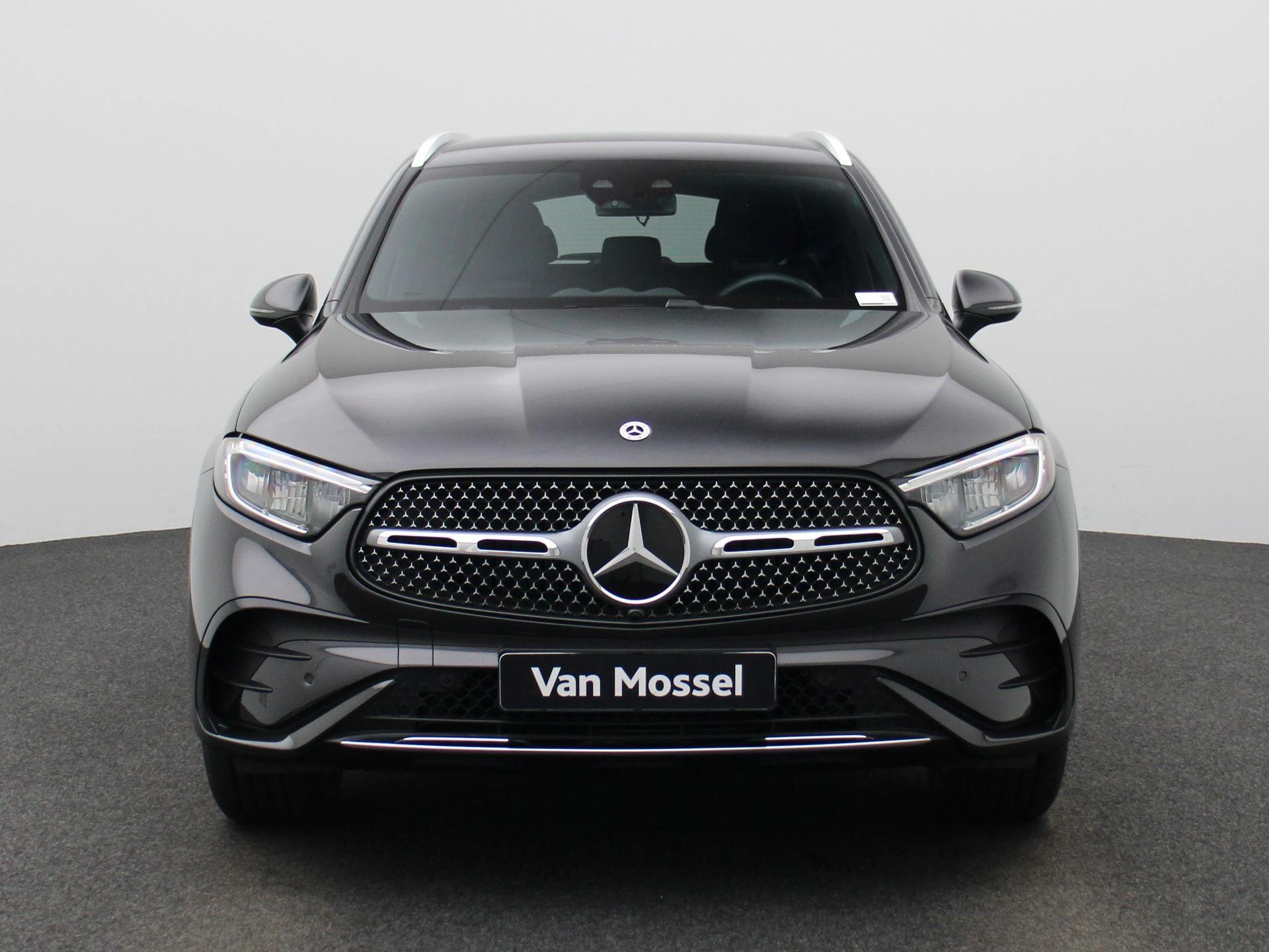 Mercedes-Benz-GLC-image-2
