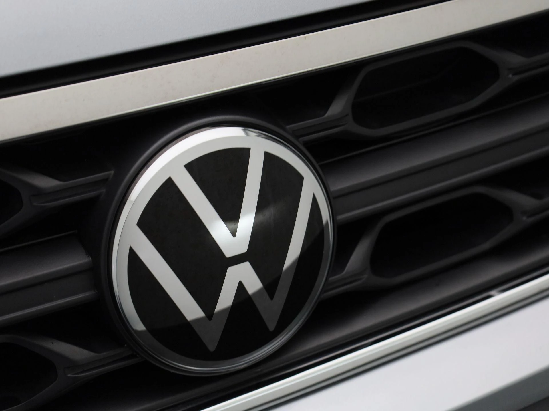 Volkswagen-T-Roc-image-31