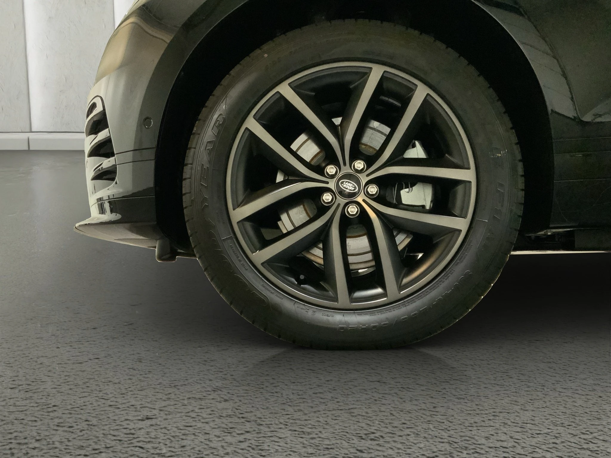 Land Rover-Range Rover Velar-image-5