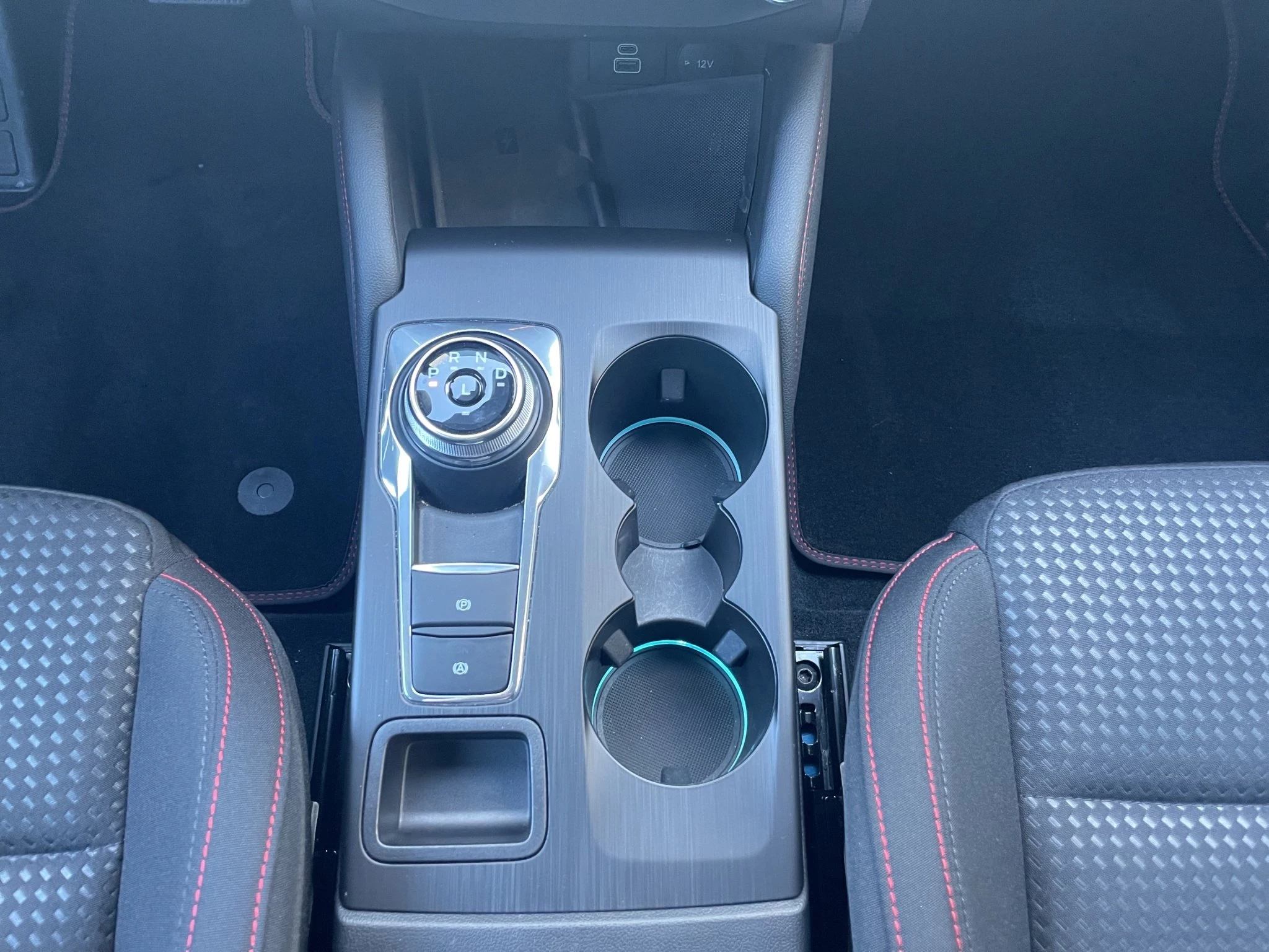 Ford Focus ST-Line X Turnier Aut.*AHK*ACC*HUD*KAM*NAVI*WINTER-PKT.