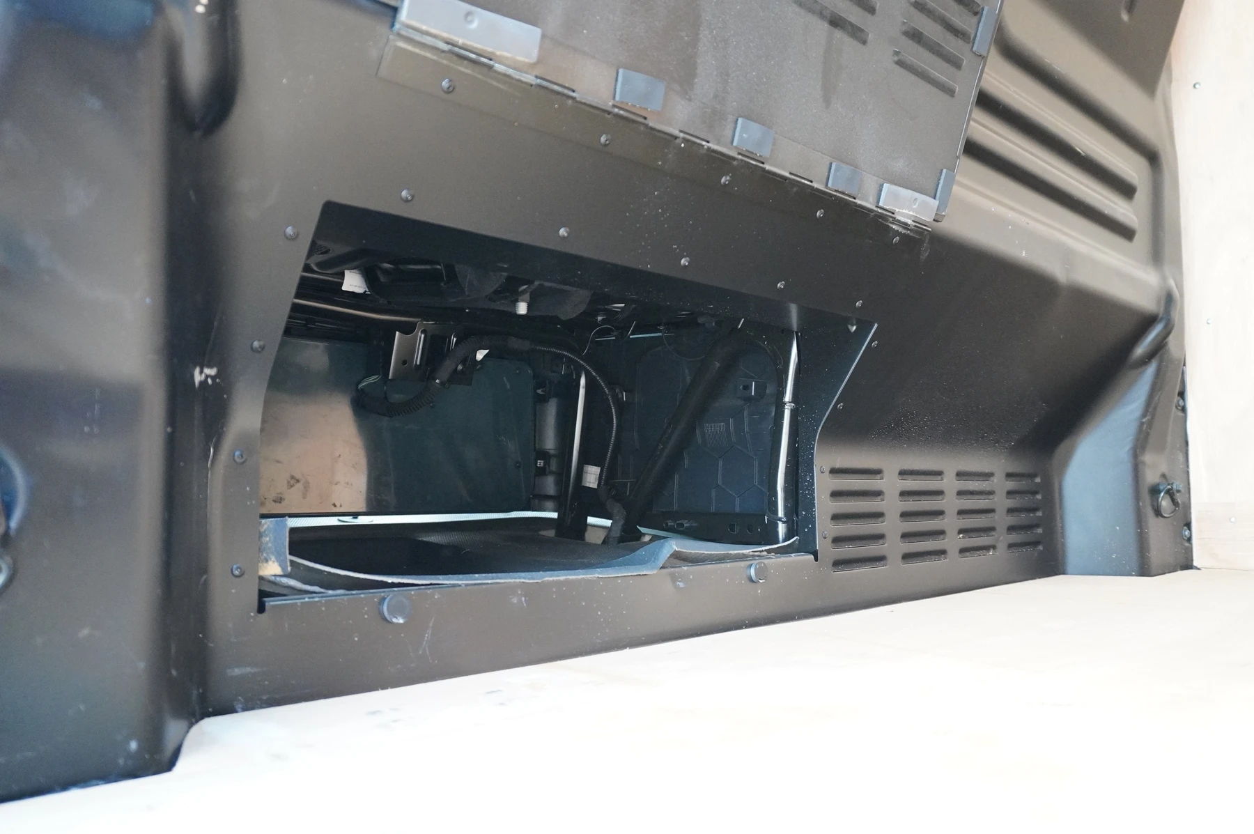 Volkswagen-Transporter-image-12