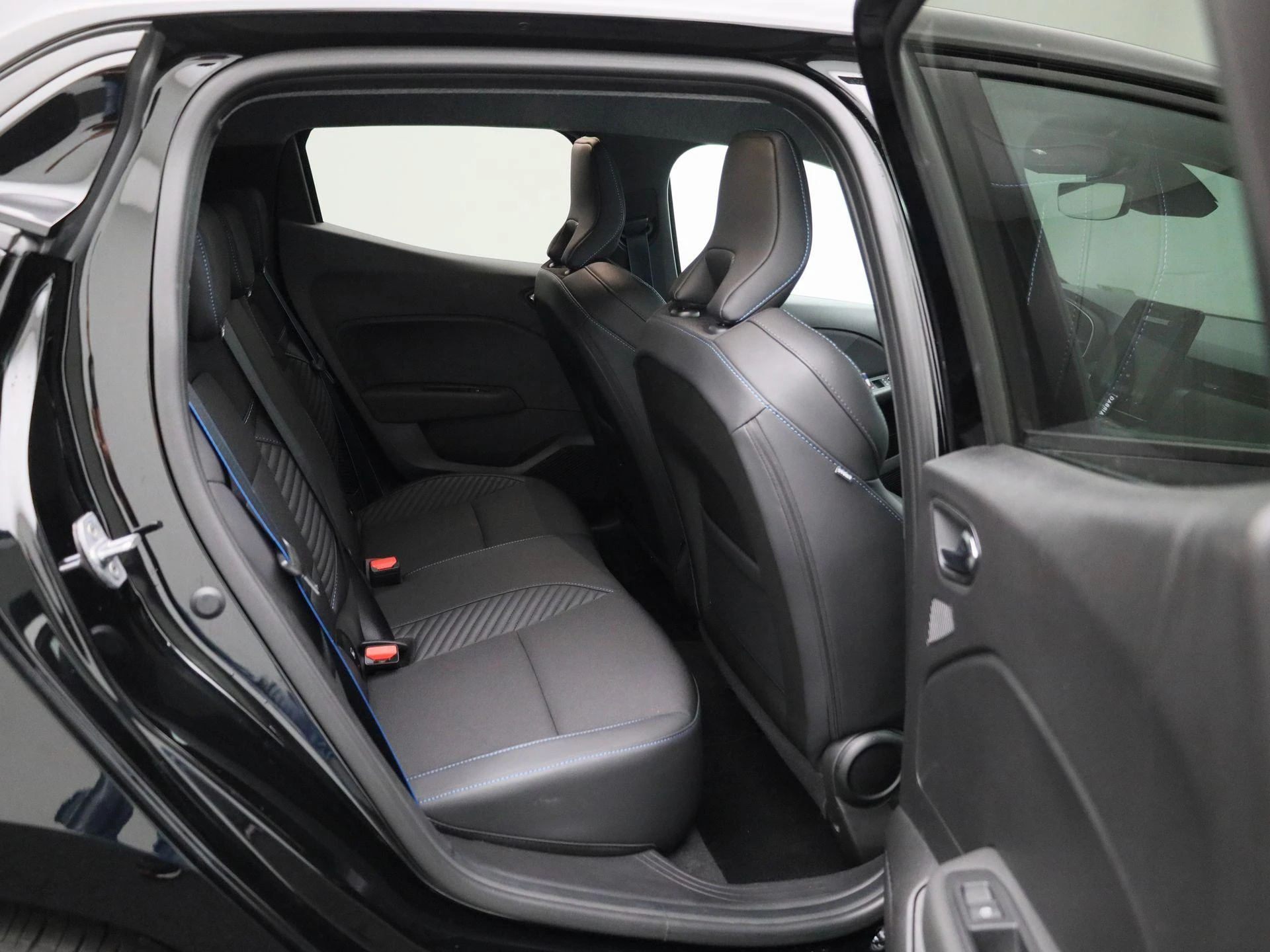 Renault-Clio-image-32