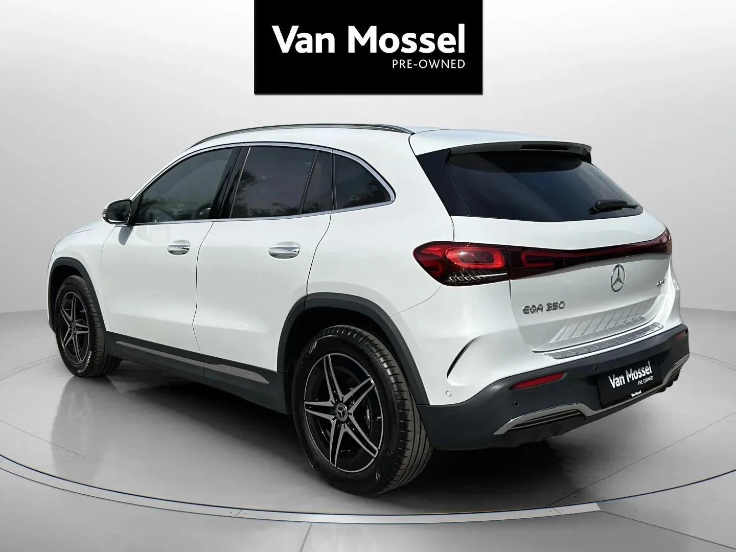 Mercedes-Benz-EQA-image-6