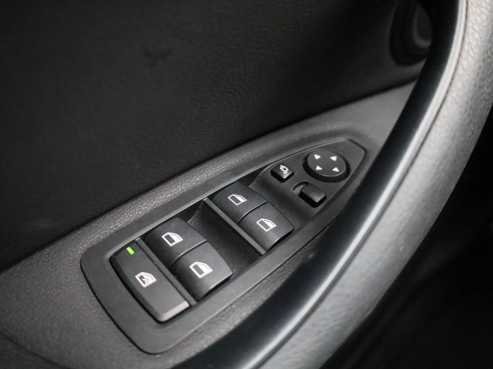 BMW X1 sDrive18iA (100 kW)