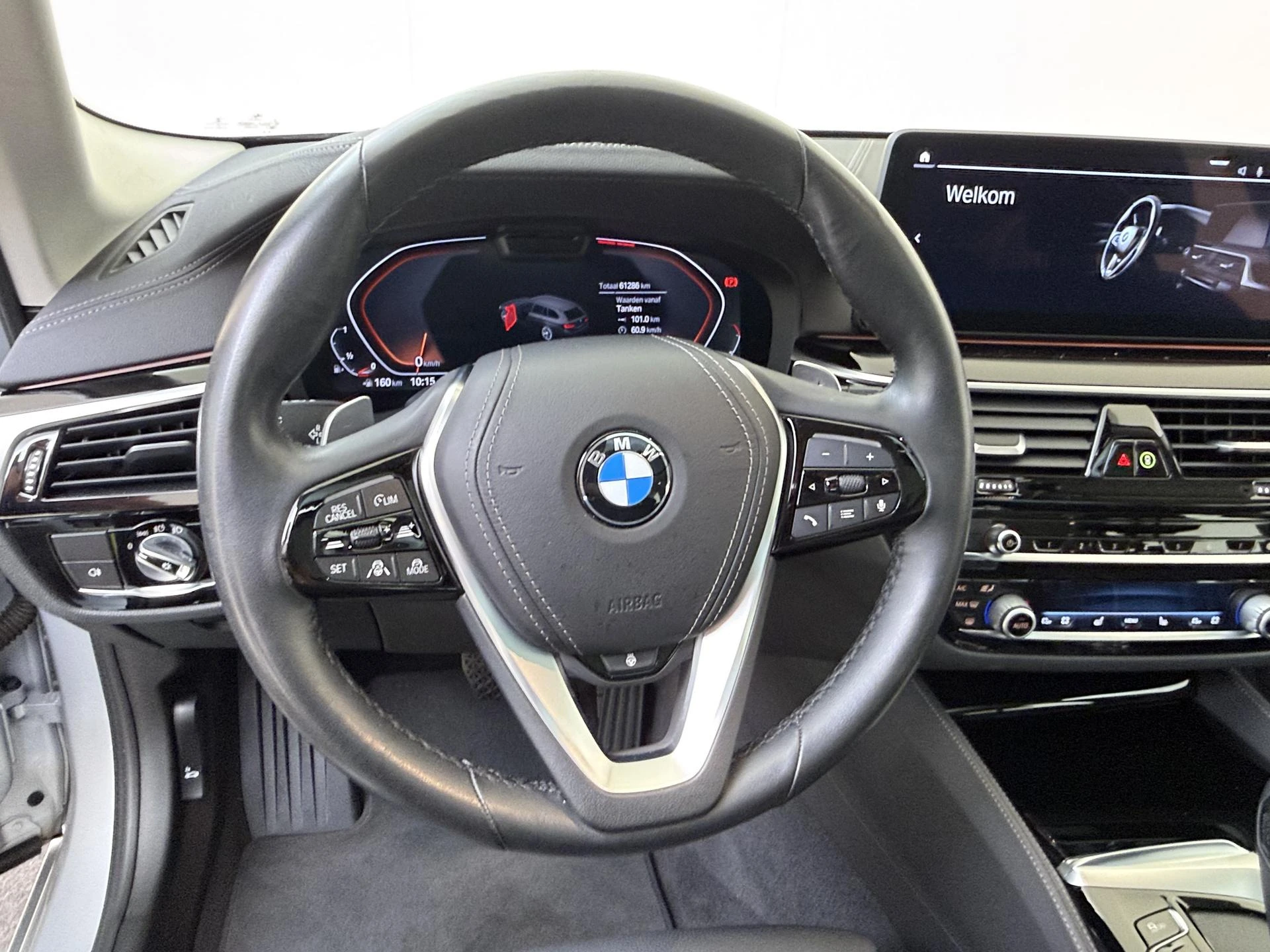 BMW-5 Serie-image-9