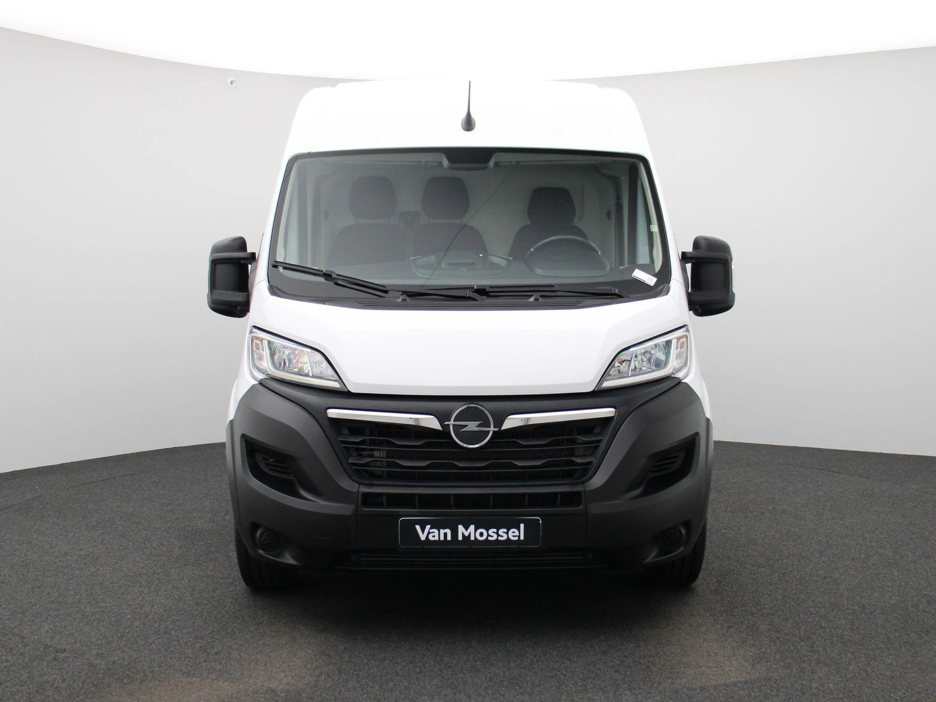 Opel-Movano-image-2