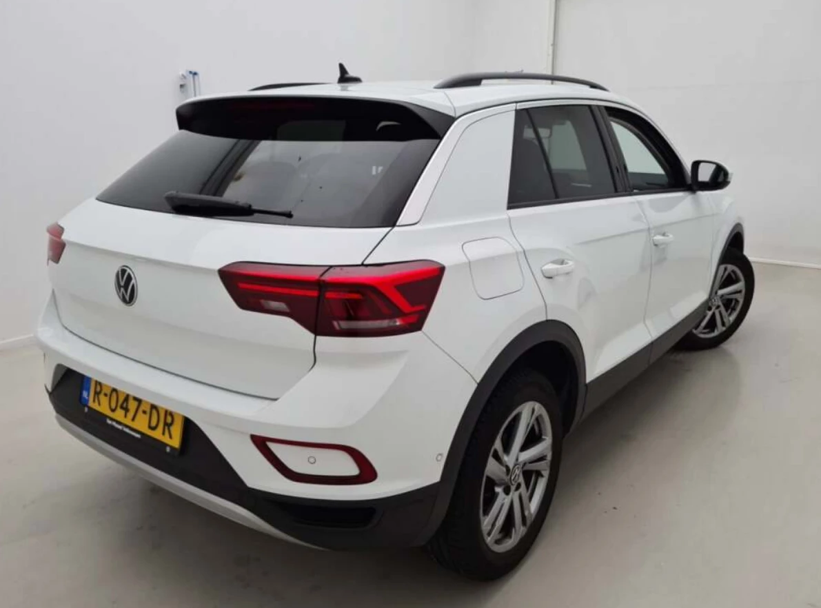 Volkswagen-T-Roc-image-1