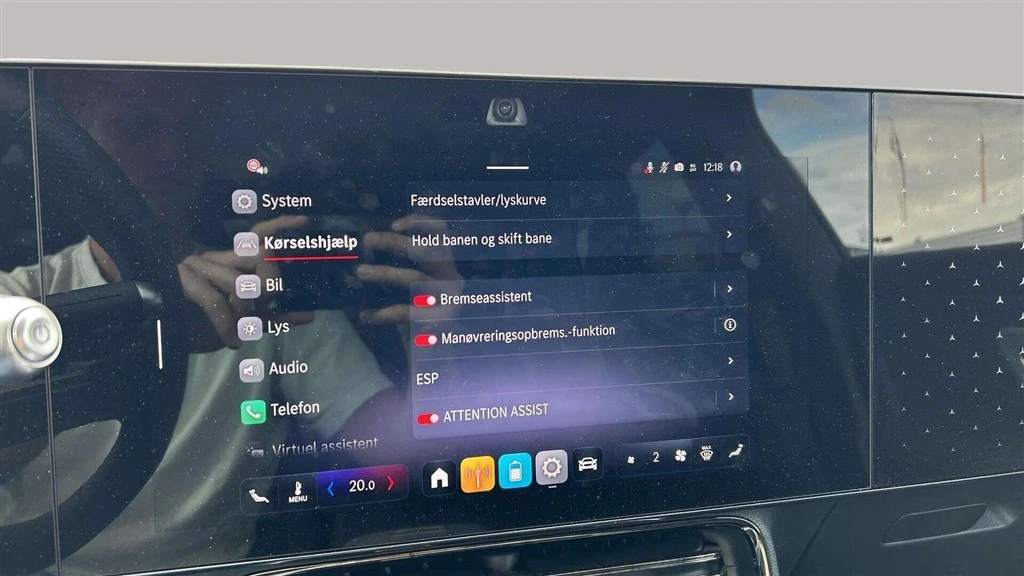 Mercedes-Benz-CLA-image-17