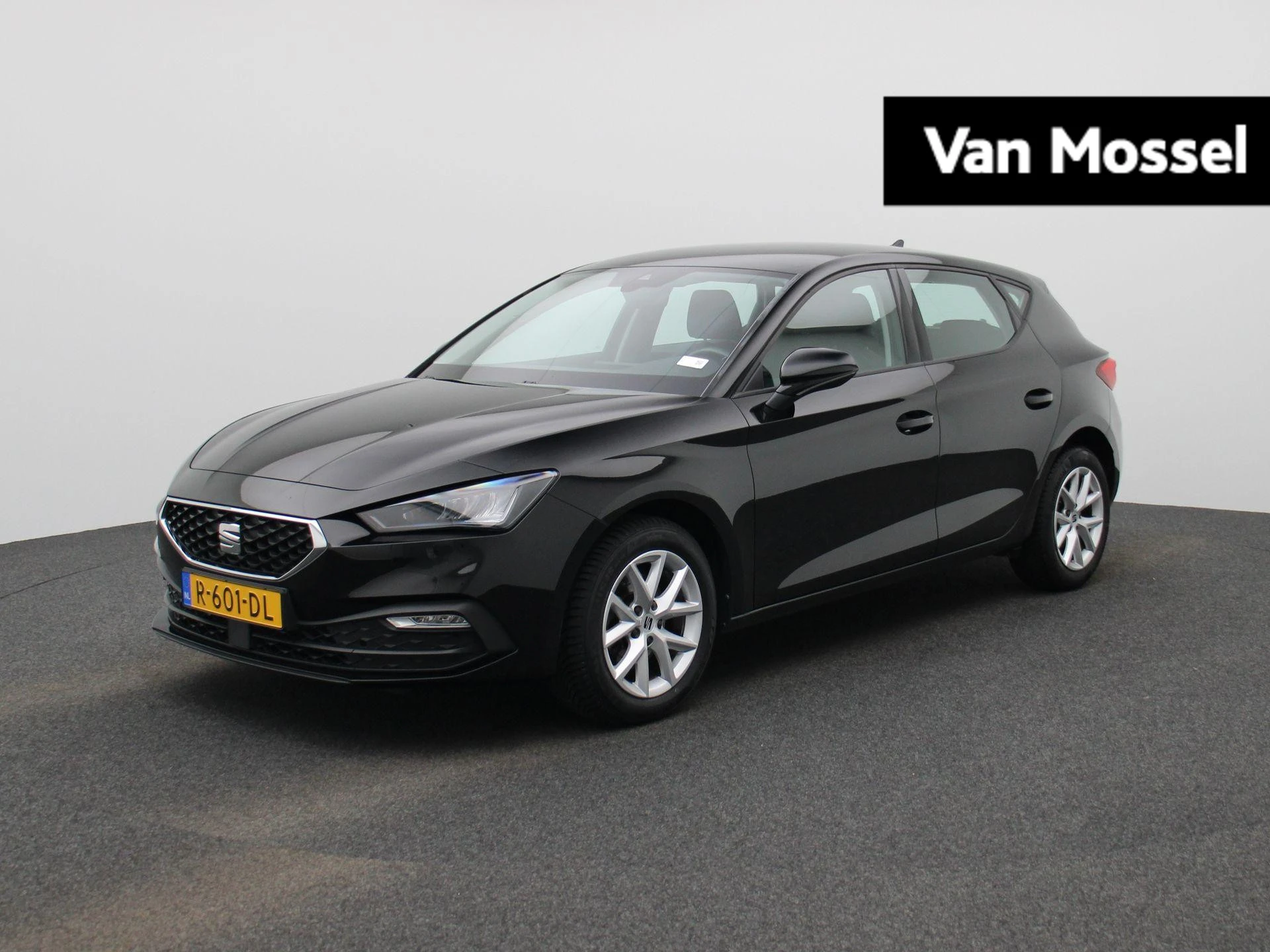 SEAT-Leon-image-0