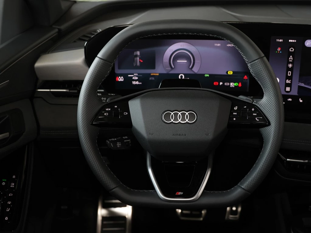 Audi Q6 e-tron SUV performance 225 kW