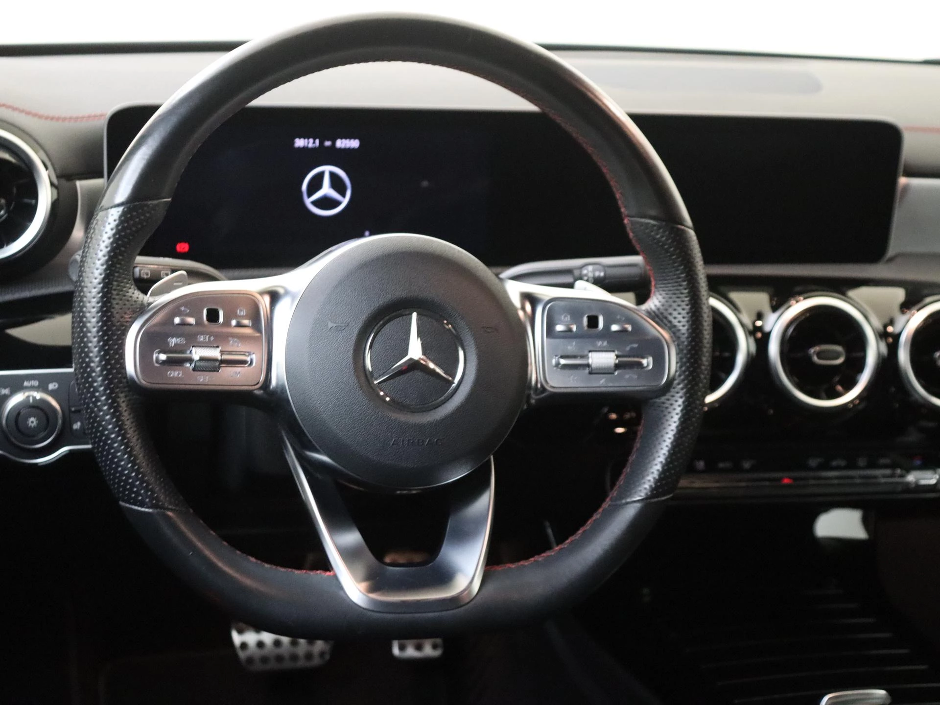 Mercedes-Benz CLA Shooting Brake 180 Business Solution AMG
