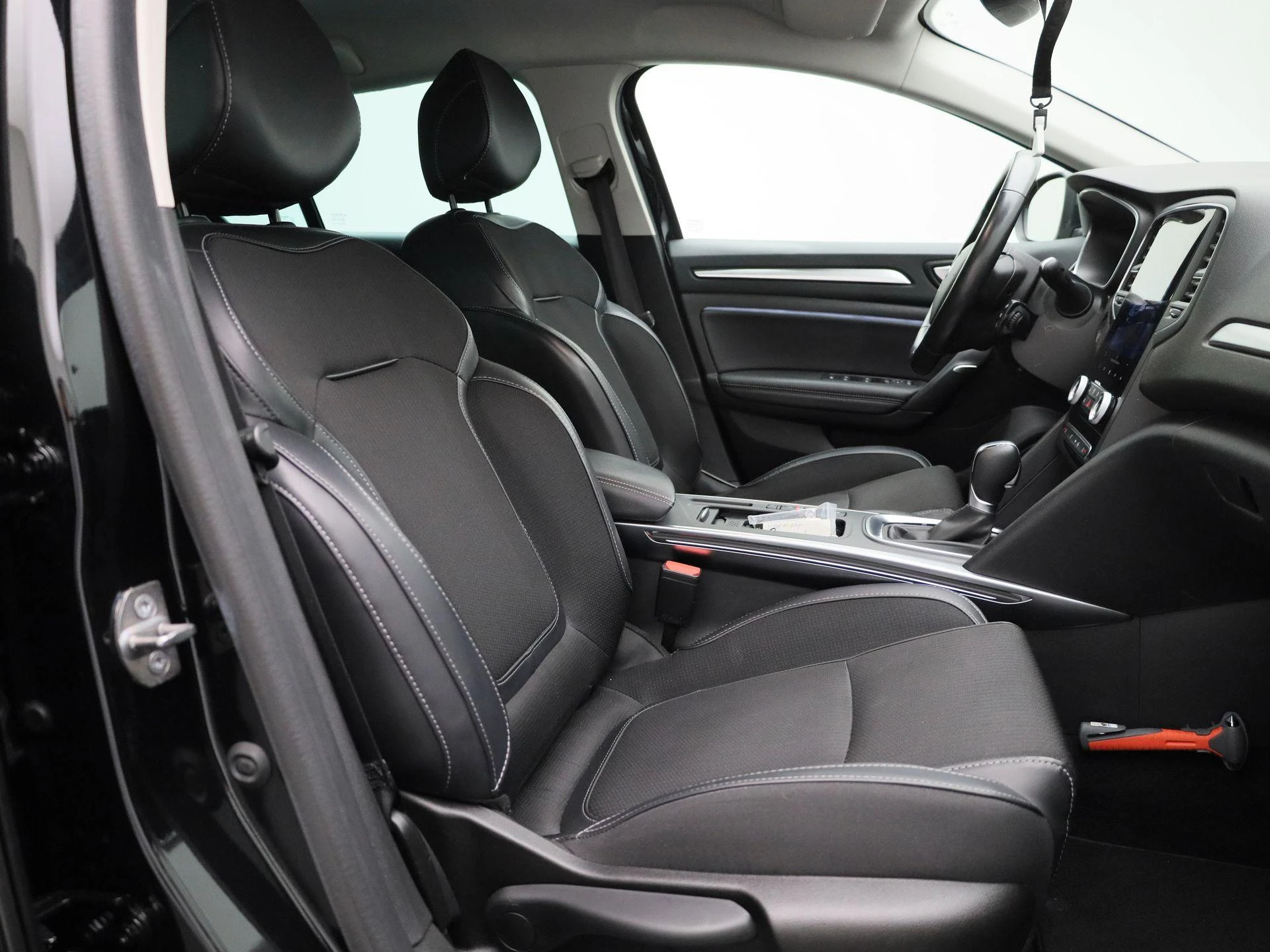 Renault-Mégane Estate-image-31