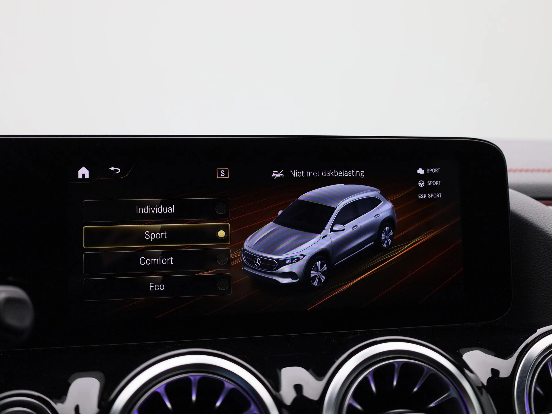 Mercedes-Benz-EQA-image-26