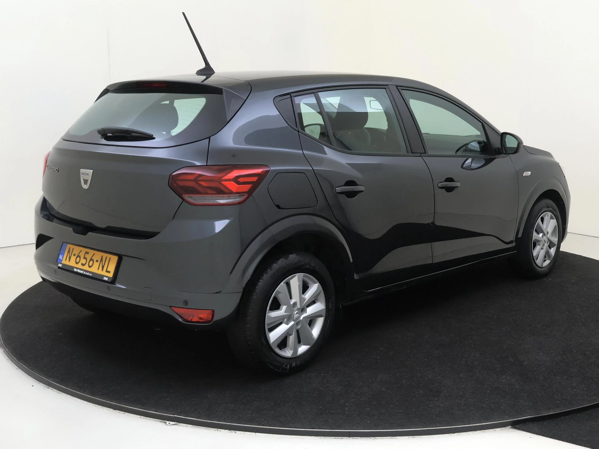 Dacia-Sandero-image-3