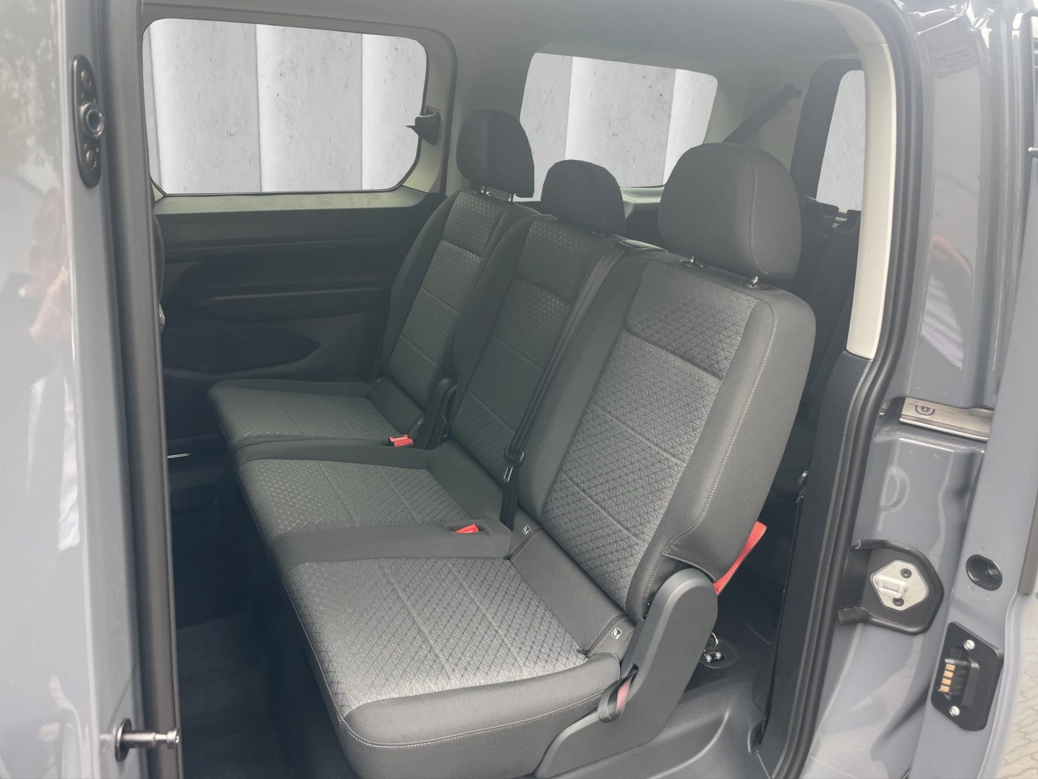 Ford Tourneo Connect Titanium Langer Radstand (L2). Grand 1.5 l EcoBoost PHEV. 6-Gang-Automatikgetriebe.