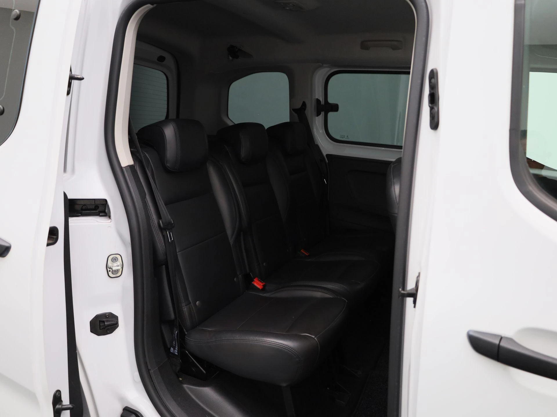 Opel-Combo Life-image-29