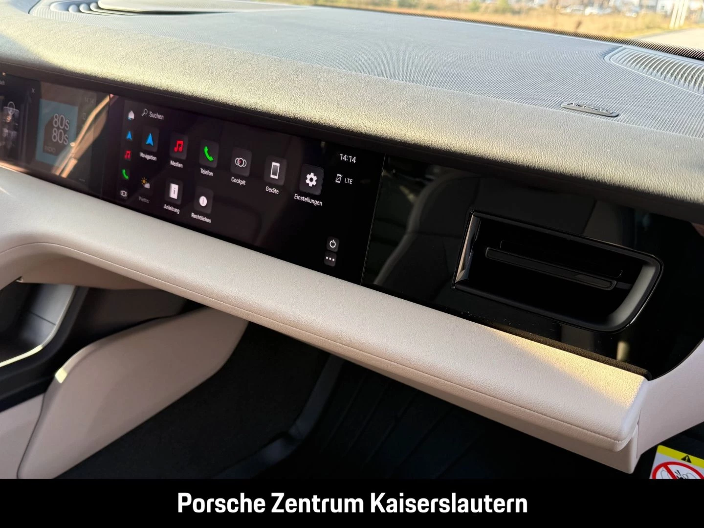 Porsche Taycan Surround-View Luftfederung Panoramadach -