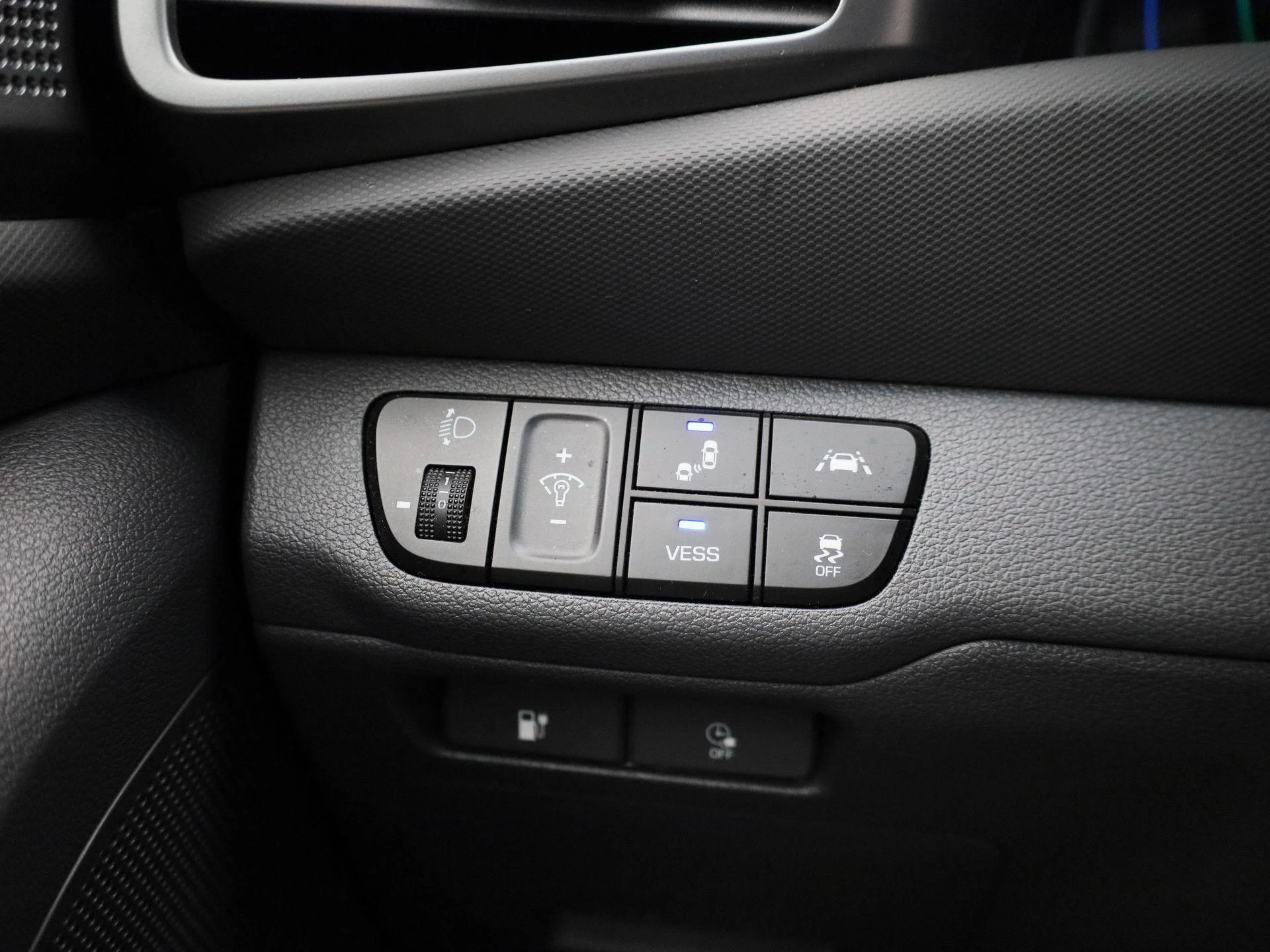 Hyundai-IONIQ-image-22